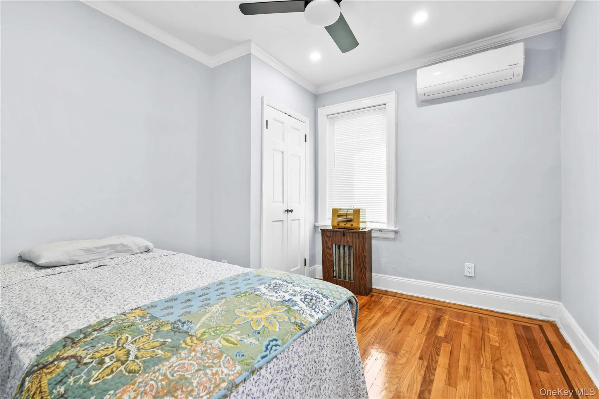 204-11 Murdock Avenue, New York, NY, 3 Bedrooms Bedrooms, 8 Rooms Rooms,2 BathroomsBathrooms,Residential,For Rent,Murdock,0,1049443 204-11 Murdock Avenue, New York, NY, 3 Bedrooms Bedrooms, 8 Rooms Rooms,2 BathroomsBathrooms,Residential,For Rent,Murdock,0,1049443