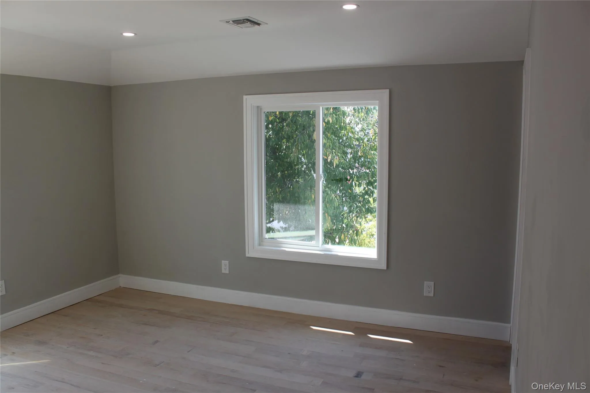 14516 106th Avenue, New York, NY, 6 Bedrooms Bedrooms, 14 Rooms Rooms,5 BathroomsBathrooms,Residential,For Rent,106th,0,1049444 14516 106th Avenue, New York, NY, 6 Bedrooms Bedrooms, 14 Rooms Rooms,5 BathroomsBathrooms,Residential,For Rent,106th,0,1049444