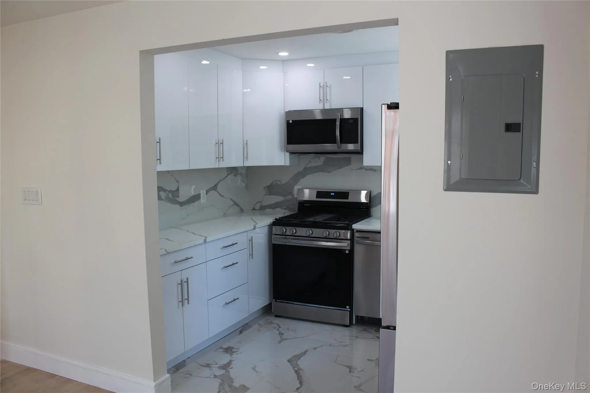 14516 106th Avenue, New York, NY, 6 Bedrooms Bedrooms, 14 Rooms Rooms,5 BathroomsBathrooms,Residential,For Rent,106th,0,1049444 14516 106th Avenue, New York, NY, 6 Bedrooms Bedrooms, 14 Rooms Rooms,5 BathroomsBathrooms,Residential,For Rent,106th,0,1049444