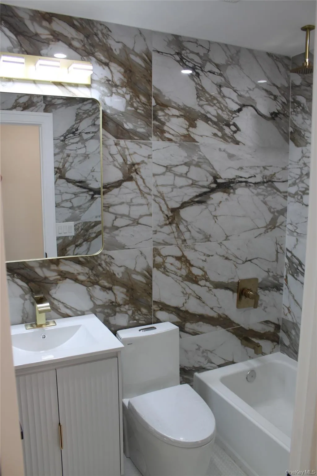 14516 106th Avenue, New York, NY, 6 Bedrooms Bedrooms, 14 Rooms Rooms,5 BathroomsBathrooms,Residential,For Rent,106th,0,1049444 14516 106th Avenue, New York, NY, 6 Bedrooms Bedrooms, 14 Rooms Rooms,5 BathroomsBathrooms,Residential,For Rent,106th,0,1049444