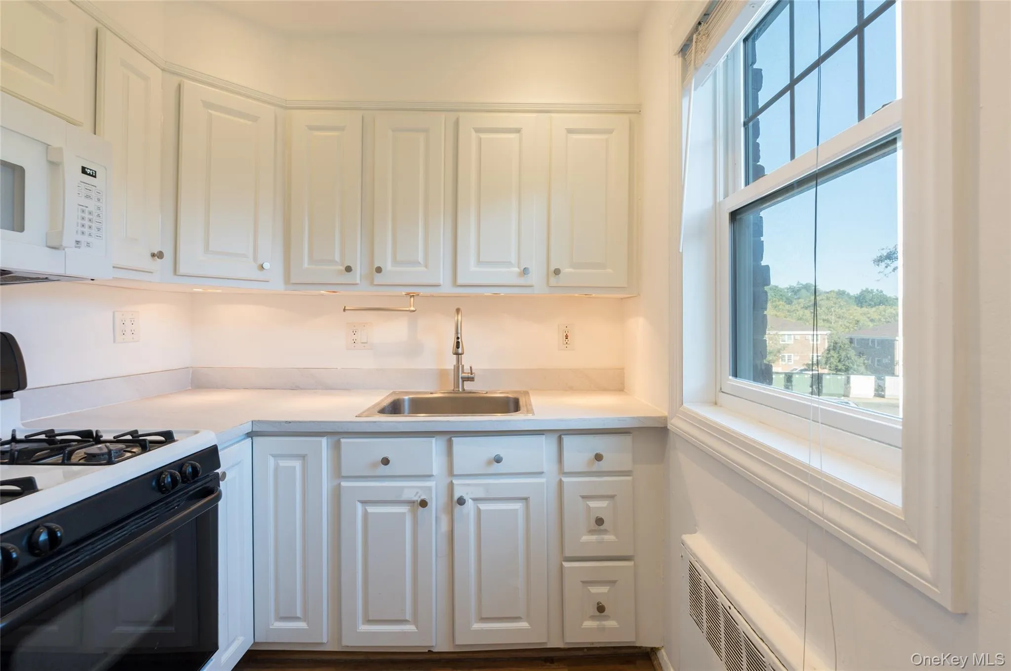 22630 Kingsbury Avenue, New York, NY, 2 Bedrooms Bedrooms, 5 Rooms Rooms,1 BathroomBathrooms,Residential,For Rent,Kingsbury,0,1049446 22630 Kingsbury Avenue, New York, NY, 2 Bedrooms Bedrooms, 5 Rooms Rooms,1 BathroomBathrooms,Residential,For Rent,Kingsbury,0,1049446
