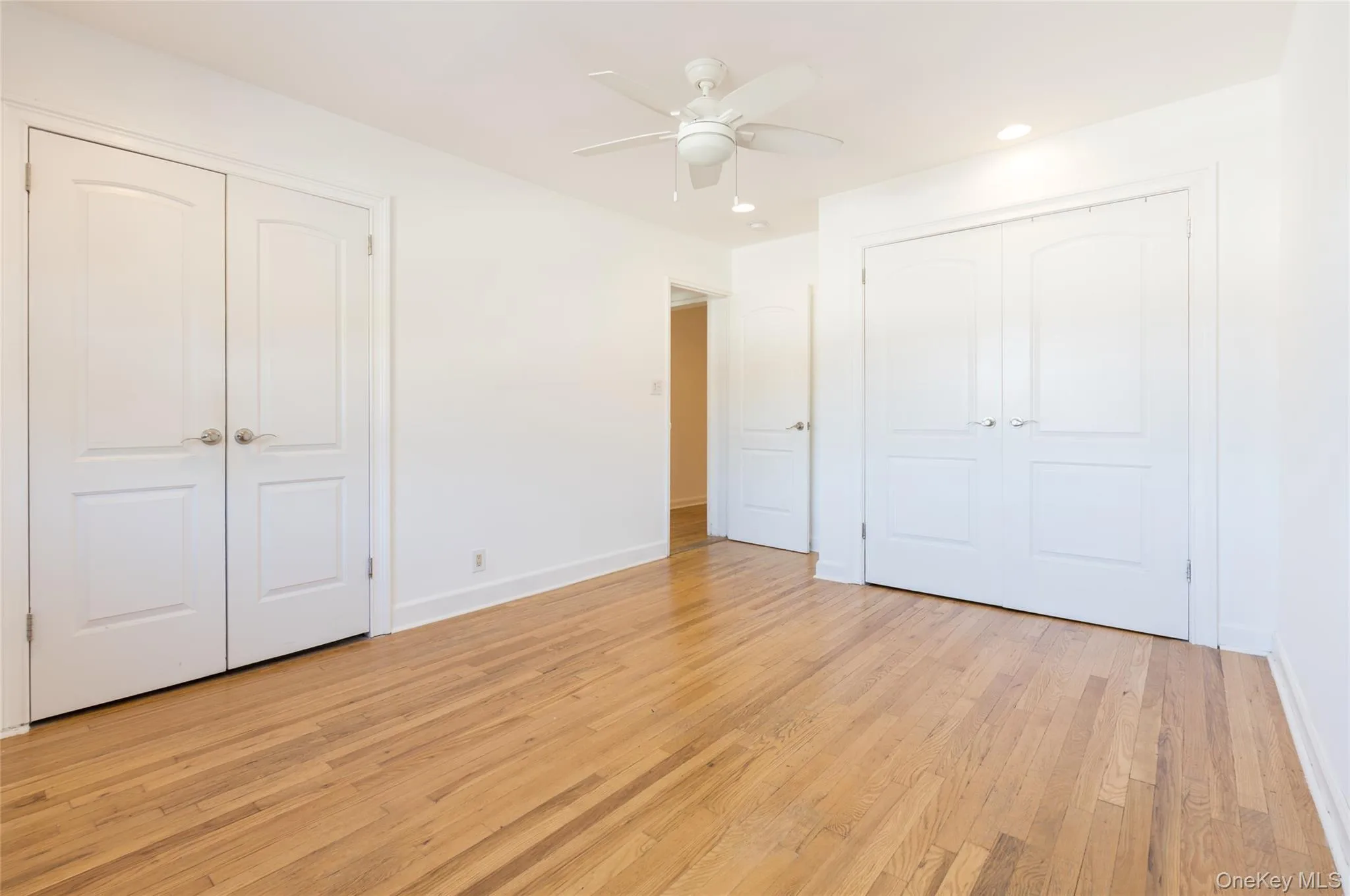 22630 Kingsbury Avenue, New York, NY, 2 Bedrooms Bedrooms, 5 Rooms Rooms,1 BathroomBathrooms,Residential,For Rent,Kingsbury,0,1049446 22630 Kingsbury Avenue, New York, NY, 2 Bedrooms Bedrooms, 5 Rooms Rooms,1 BathroomBathrooms,Residential,For Rent,Kingsbury,0,1049446