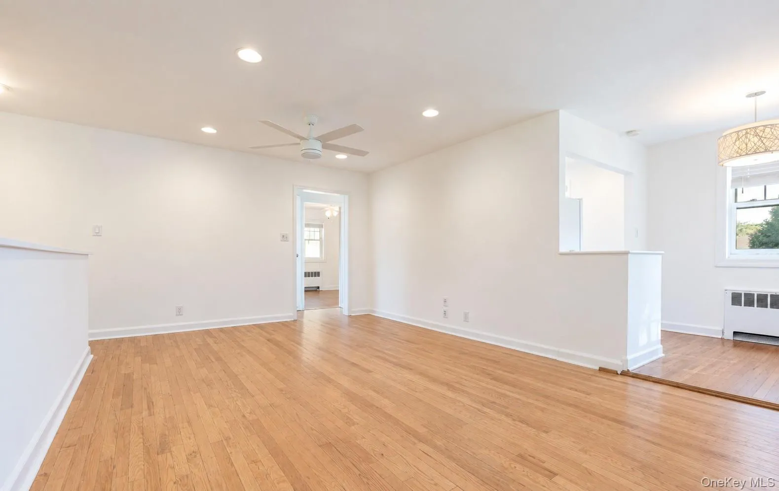 22630 Kingsbury Avenue, New York, NY, 2 Bedrooms Bedrooms, 5 Rooms Rooms,1 BathroomBathrooms,Residential,For Rent,Kingsbury,0,1049446 22630 Kingsbury Avenue, New York, NY, 2 Bedrooms Bedrooms, 5 Rooms Rooms,1 BathroomBathrooms,Residential,For Rent,Kingsbury,0,1049446