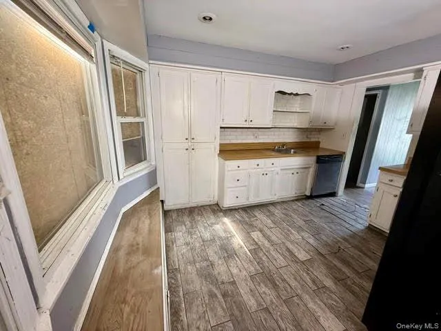 76 Wilson Avenue, Brookhaven, NY, 3 Bedrooms Bedrooms, 6 Rooms Rooms,2 BathroomsBathrooms,Residential,For Rent,Wilson,0,1049449 76 Wilson Avenue, Brookhaven, NY, 3 Bedrooms Bedrooms, 6 Rooms Rooms,2 BathroomsBathrooms,Residential,For Rent,Wilson,0,1049449