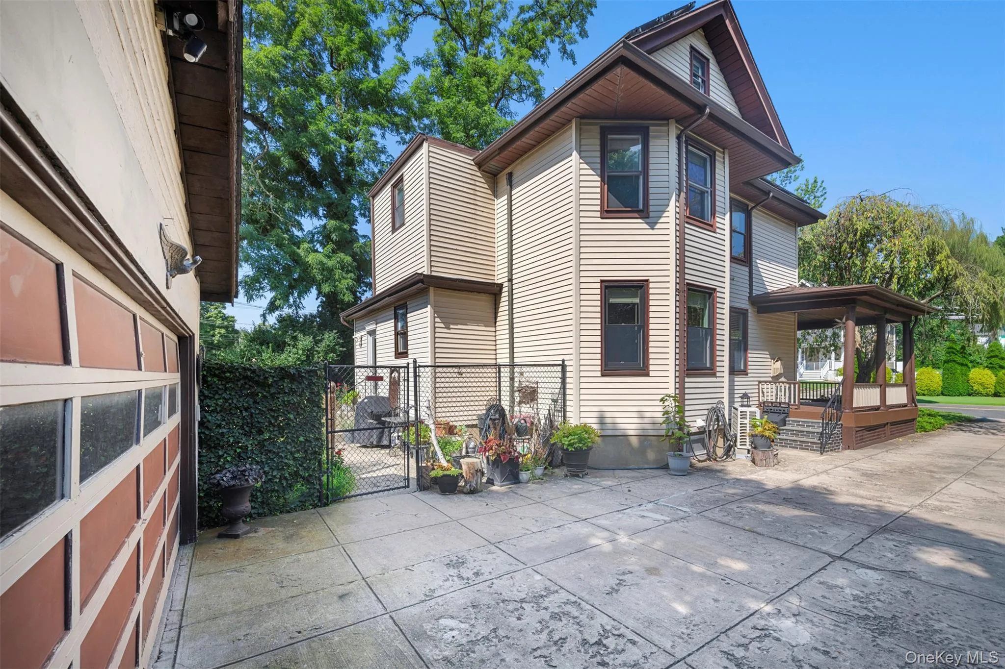 78 Warner Avenue, North Hempstead, NY, 3 Bedrooms Bedrooms, 9 Rooms Rooms,3 BathroomsBathrooms,Residential,For Rent,Warner,0,1049450 78 Warner Avenue, North Hempstead, NY, 3 Bedrooms Bedrooms, 9 Rooms Rooms,3 BathroomsBathrooms,Residential,For Rent,Warner,0,1049450