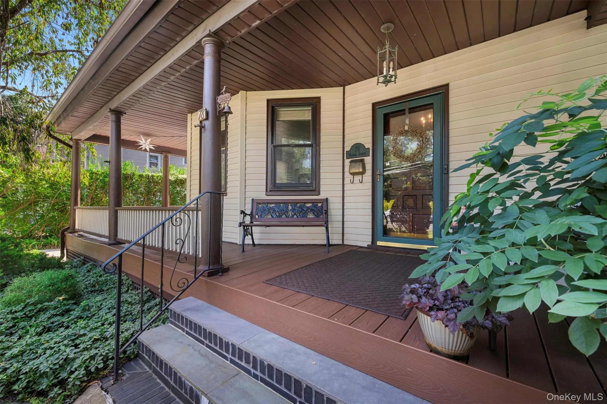 78 Warner Avenue, North Hempstead, NY, 3 Bedrooms Bedrooms, 9 Rooms Rooms,3 BathroomsBathrooms,Residential,For Rent,Warner,0,1049450 78 Warner Avenue, North Hempstead, NY, 3 Bedrooms Bedrooms, 9 Rooms Rooms,3 BathroomsBathrooms,Residential,For Rent,Warner,0,1049450
