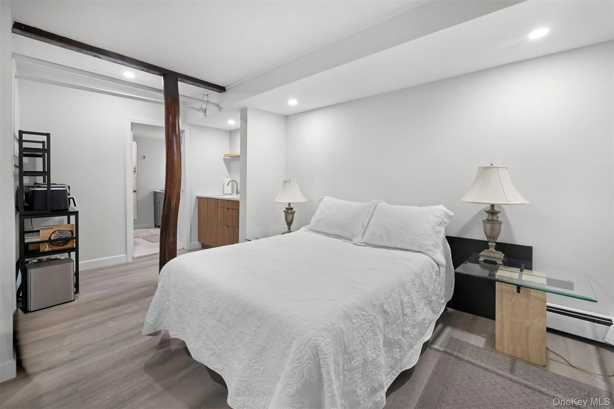 78 Warner Avenue, North Hempstead, NY, 3 Bedrooms Bedrooms, 9 Rooms Rooms,3 BathroomsBathrooms,Residential,For Rent,Warner,0,1049450 78 Warner Avenue, North Hempstead, NY, 3 Bedrooms Bedrooms, 9 Rooms Rooms,3 BathroomsBathrooms,Residential,For Rent,Warner,0,1049450