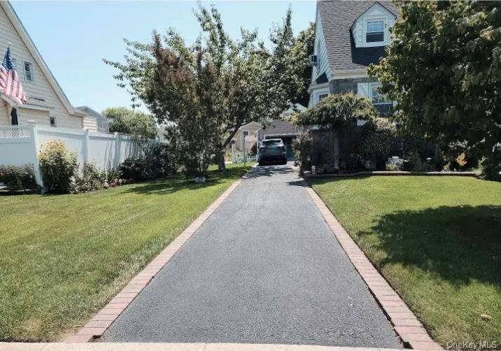 199 Claxton Avenue, Hempstead, NY, 3 Bedrooms Bedrooms, 6 Rooms Rooms,1 BathroomBathrooms,Residential,For Rent,Claxton,0,1049452 199 Claxton Avenue, Hempstead, NY, 3 Bedrooms Bedrooms, 6 Rooms Rooms,1 BathroomBathrooms,Residential,For Rent,Claxton,0,1049452