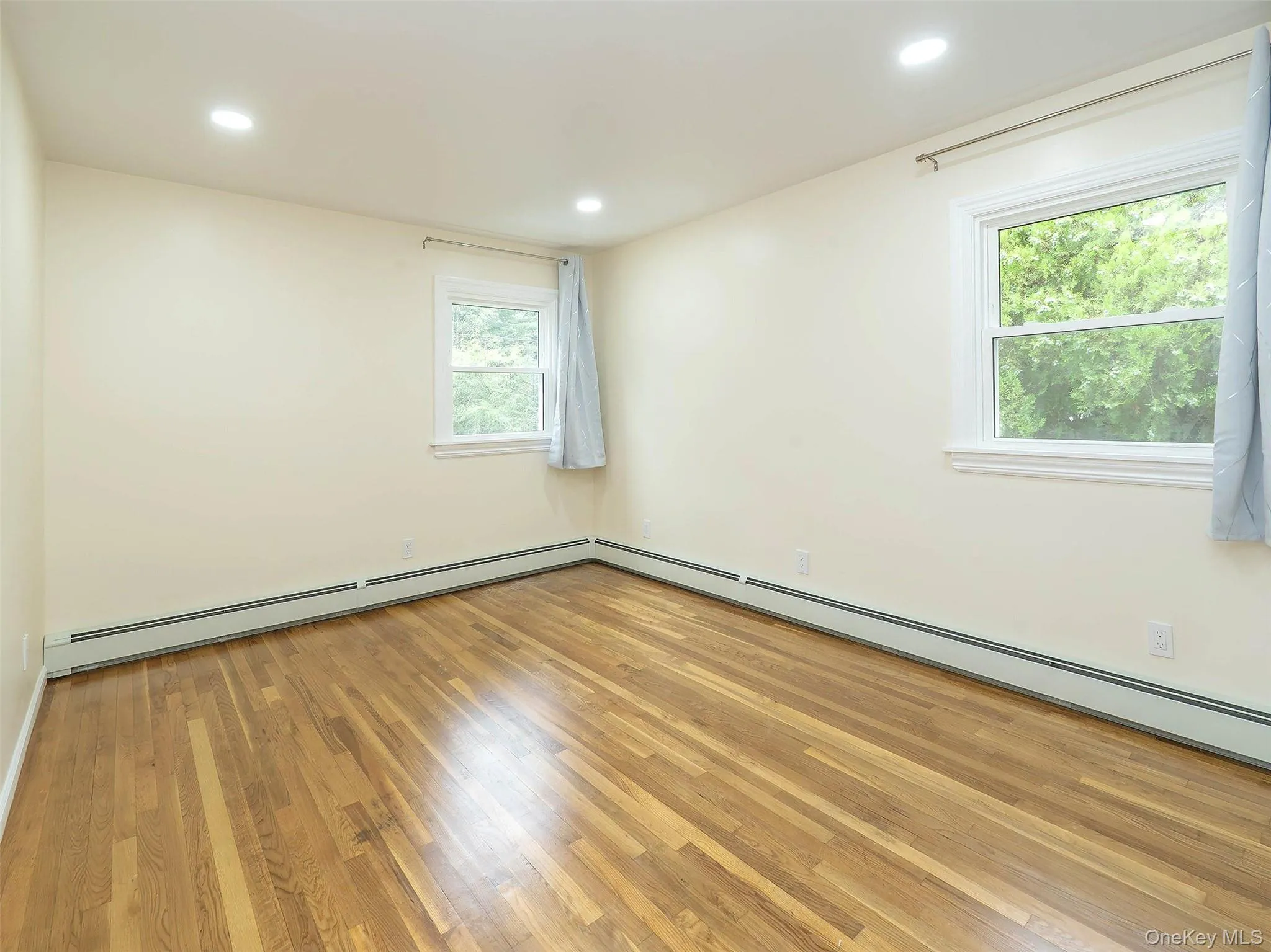 57 Sandy Hollow Road, North Hempstead, NY, 4 Bedrooms Bedrooms, 9 Rooms Rooms,3 BathroomsBathrooms,Residential Lease,For Rent,Sandy Hollow,0,1049456 57 Sandy Hollow Road, North Hempstead, NY, 4 Bedrooms Bedrooms, 9 Rooms Rooms,3 BathroomsBathrooms,Residential Lease,For Rent,Sandy Hollow,0,1049456