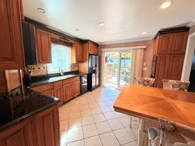 12 June Street, Yonkers, NY, 3 Bedrooms Bedrooms, 5 Rooms Rooms,2 BathroomsBathrooms,Residential,For Rent,June,0,1049462 12 June Street, Yonkers, NY, 3 Bedrooms Bedrooms, 5 Rooms Rooms,2 BathroomsBathrooms,Residential,For Rent,June,0,1049462
