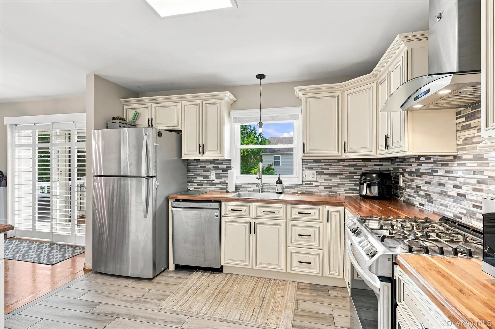 4 Aspen Court, Wappinger, NY, 3 Bedrooms Bedrooms, 6 Rooms Rooms,1 BathroomBathrooms,Residential,For Rent,Aspen,0,1049463 4 Aspen Court, Wappinger, NY, 3 Bedrooms Bedrooms, 6 Rooms Rooms,1 BathroomBathrooms,Residential,For Rent,Aspen,0,1049463