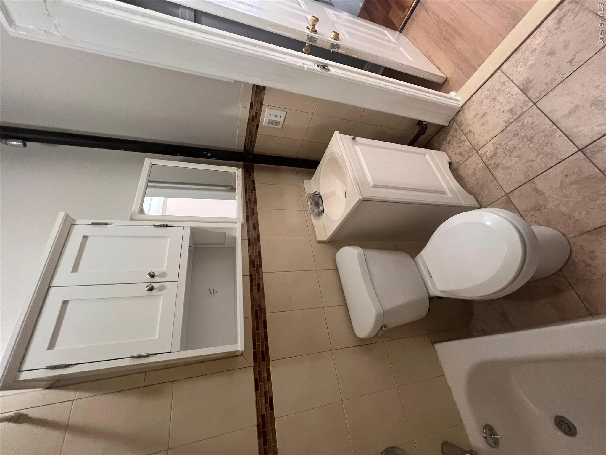 8125 Liberty Avenue, New York, NY, 2 Bedrooms Bedrooms, 5 Rooms Rooms,1 BathroomBathrooms,Residential Lease,For Rent,Liberty,0,1049469 8125 Liberty Avenue, New York, NY, 2 Bedrooms Bedrooms, 5 Rooms Rooms,1 BathroomBathrooms,Residential Lease,For Rent,Liberty,0,1049469