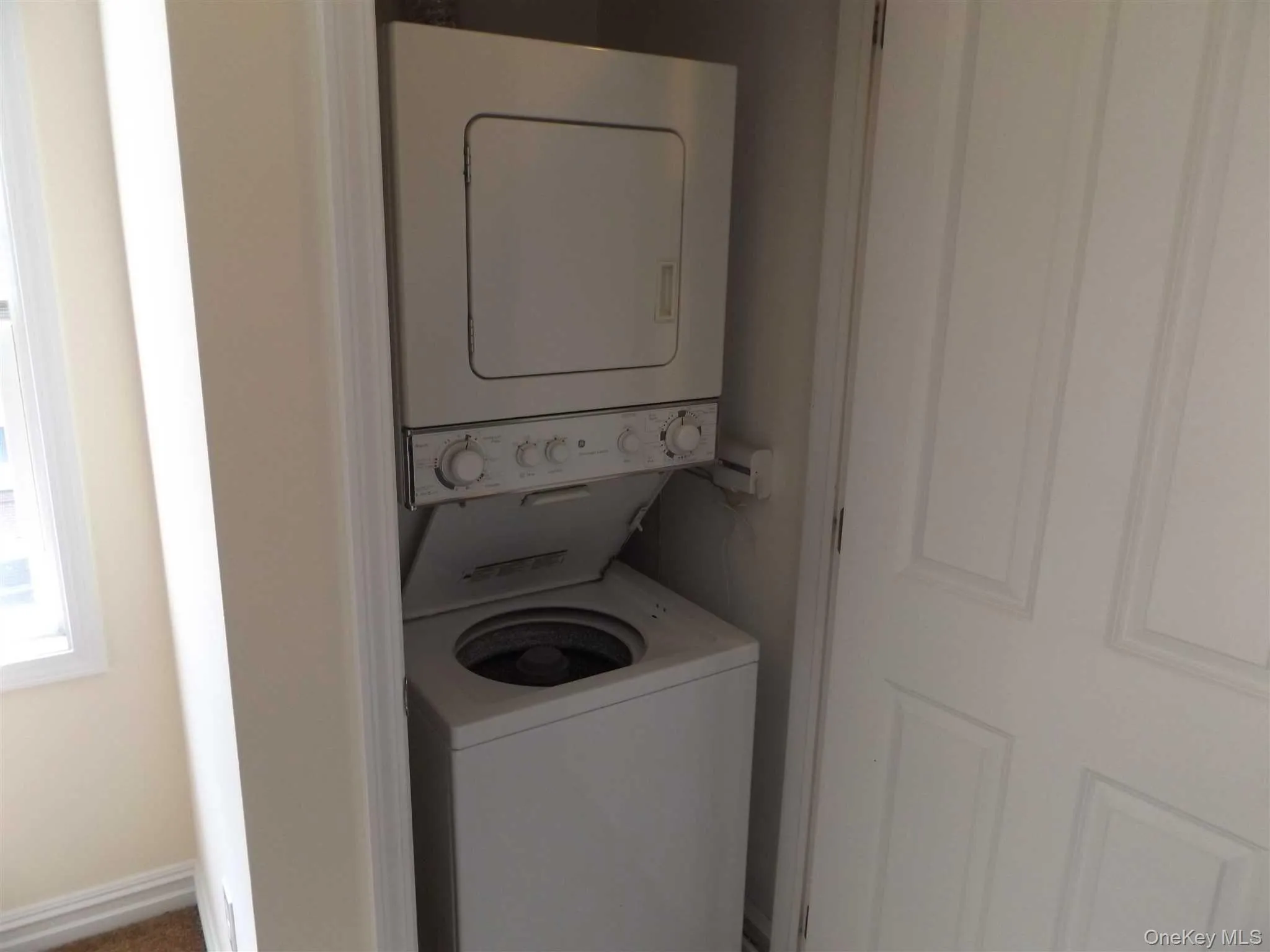 4 STATE Street, Beacon, NY, 1 Bedroom Bedrooms, 4 Room Rooms,1 BathroomBathrooms,Residential Lease,For Rent,STATE,0,1049470 4 STATE Street, Beacon, NY, 1 Bedroom Bedrooms, 4 Room Rooms,1 BathroomBathrooms,Residential Lease,For Rent,STATE,0,1049470