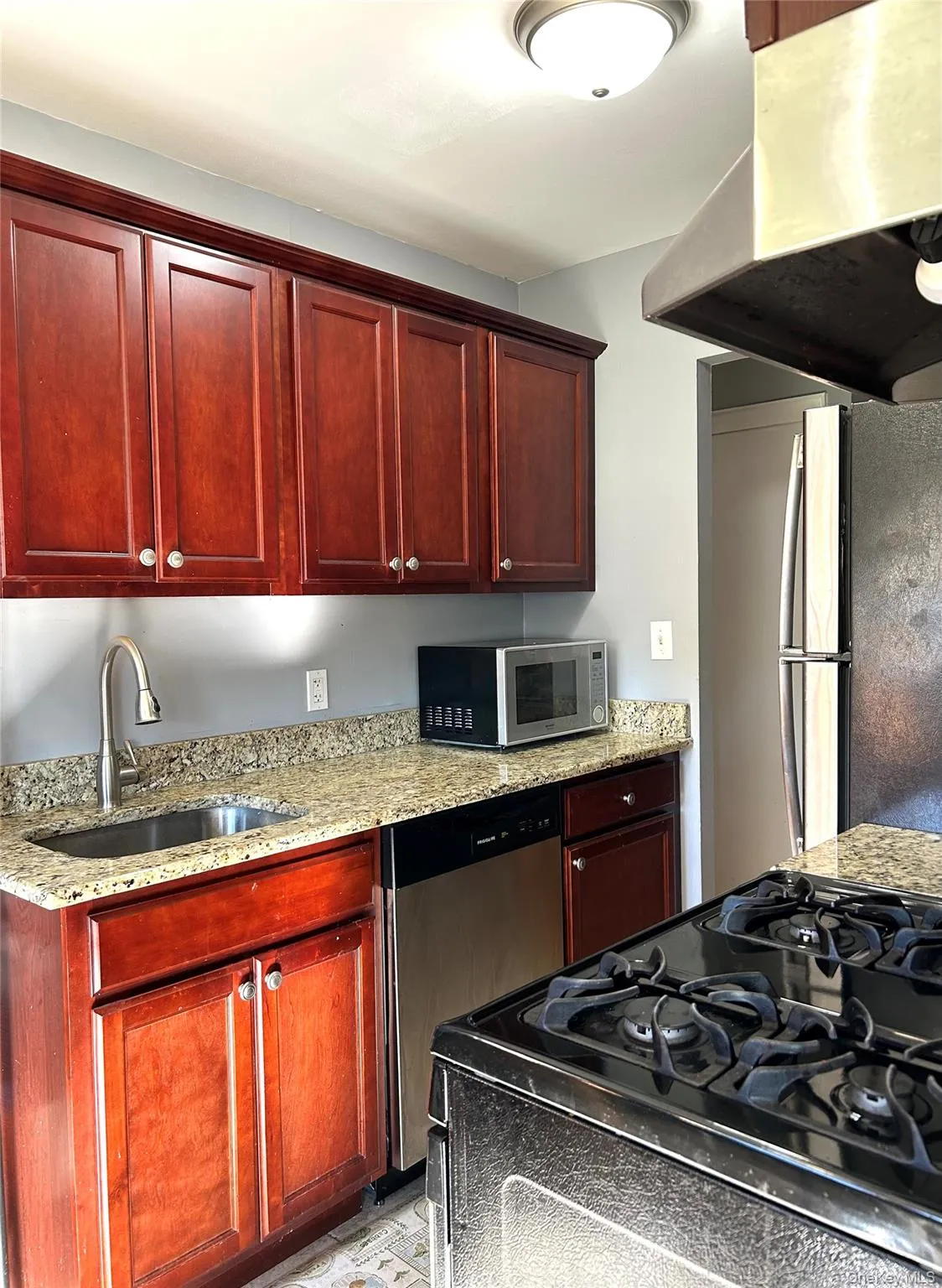 355 Route 111 Unit #30 Route 111, Smithtown, NY, 1 Bedroom Bedrooms, 3 Rooms Rooms,1 BathroomBathrooms,Residential,For Rent,Route 111,0,1049471 355 Route 111 Unit #30 Route 111, Smithtown, NY, 1 Bedroom Bedrooms, 3 Rooms Rooms,1 BathroomBathrooms,Residential,For Rent,Route 111,0,1049471