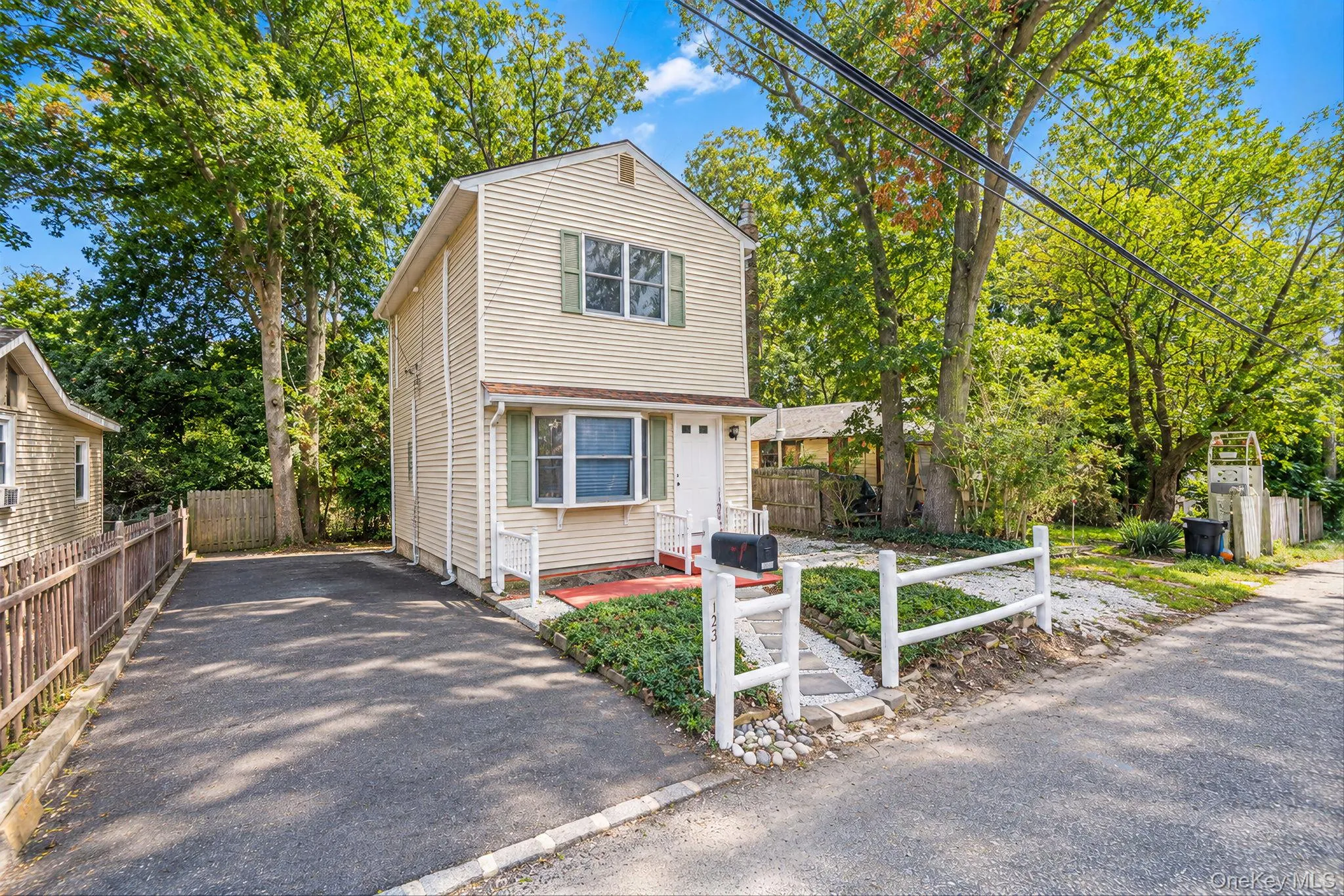 123 Denton Street, Brookhaven, NY, 2 Bedrooms Bedrooms, 5 Rooms Rooms,1 BathroomBathrooms,Residential,For Rent,Denton,0,1049472 123 Denton Street, Brookhaven, NY, 2 Bedrooms Bedrooms, 5 Rooms Rooms,1 BathroomBathrooms,Residential,For Rent,Denton,0,1049472