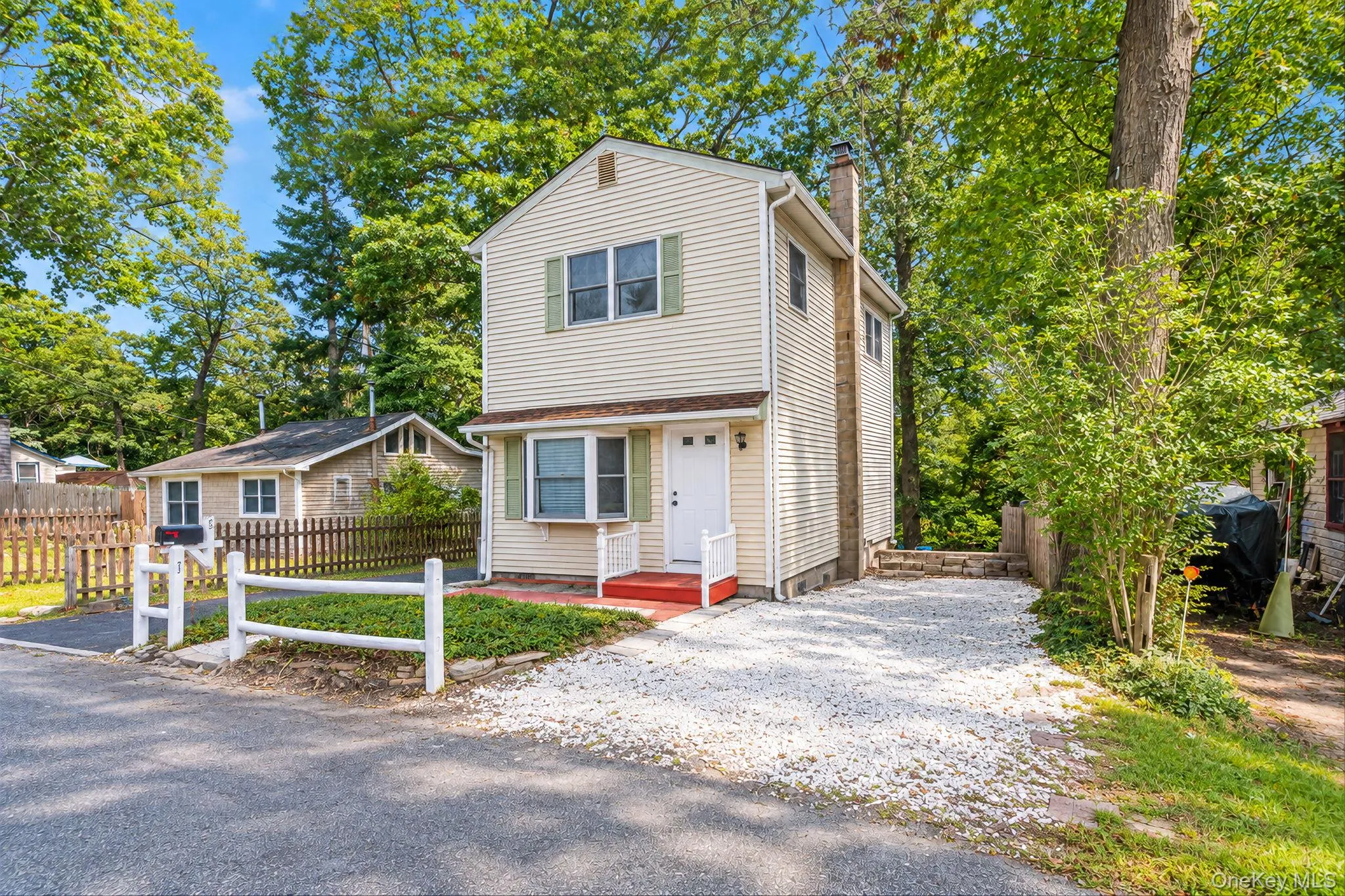 123 Denton Street, Brookhaven, NY, 2 Bedrooms Bedrooms, 5 Rooms Rooms,1 BathroomBathrooms,Residential,For Rent,Denton,0,1049472 123 Denton Street, Brookhaven, NY, 2 Bedrooms Bedrooms, 5 Rooms Rooms,1 BathroomBathrooms,Residential,For Rent,Denton,0,1049472