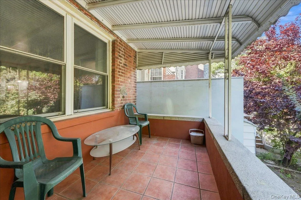 2145 Muliner Avenue, New York, NY, 3 Bedrooms Bedrooms, 7 Rooms Rooms,2 BathroomsBathrooms,Residential,For Rent,Muliner,0,1049474 2145 Muliner Avenue, New York, NY, 3 Bedrooms Bedrooms, 7 Rooms Rooms,2 BathroomsBathrooms,Residential,For Rent,Muliner,0,1049474