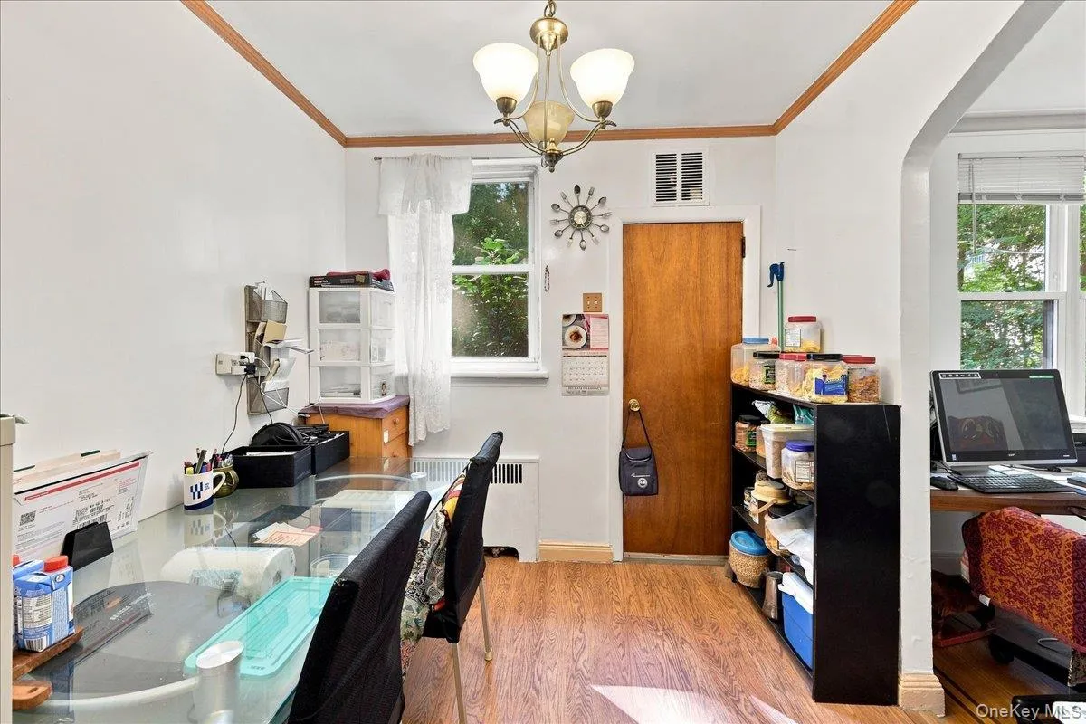 2145 Muliner Avenue, New York, NY, 3 Bedrooms Bedrooms, 7 Rooms Rooms,2 BathroomsBathrooms,Residential,For Rent,Muliner,0,1049474 2145 Muliner Avenue, New York, NY, 3 Bedrooms Bedrooms, 7 Rooms Rooms,2 BathroomsBathrooms,Residential,For Rent,Muliner,0,1049474