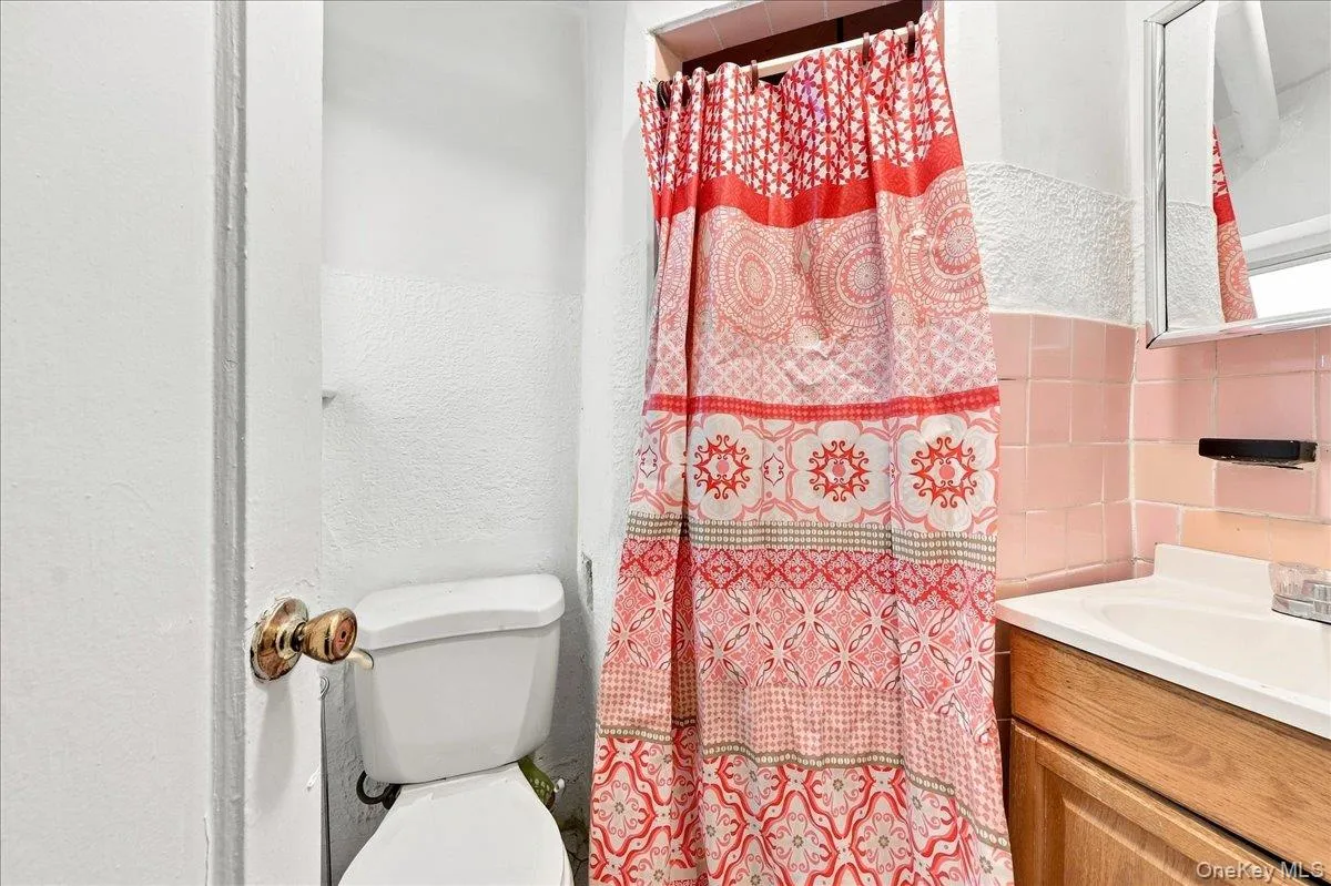 2145 Muliner Avenue, New York, NY, 3 Bedrooms Bedrooms, 7 Rooms Rooms,2 BathroomsBathrooms,Residential,For Rent,Muliner,0,1049474 2145 Muliner Avenue, New York, NY, 3 Bedrooms Bedrooms, 7 Rooms Rooms,2 BathroomsBathrooms,Residential,For Rent,Muliner,0,1049474