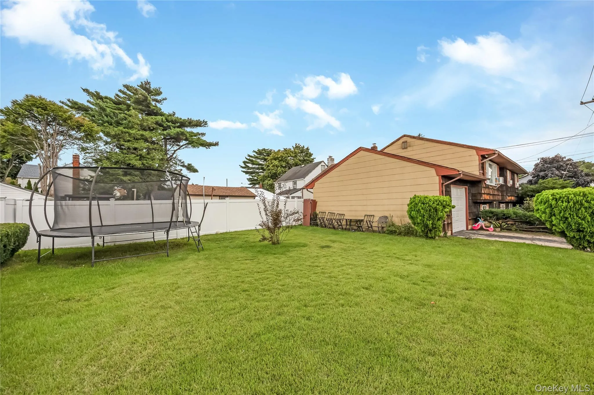 150 Holly Avenue, Hempstead, NY, 3 Bedrooms Bedrooms, 6 Rooms Rooms,2 BathroomsBathrooms,Residential,For Rent,Holly,0,1049480 150 Holly Avenue, Hempstead, NY, 3 Bedrooms Bedrooms, 6 Rooms Rooms,2 BathroomsBathrooms,Residential,For Rent,Holly,0,1049480