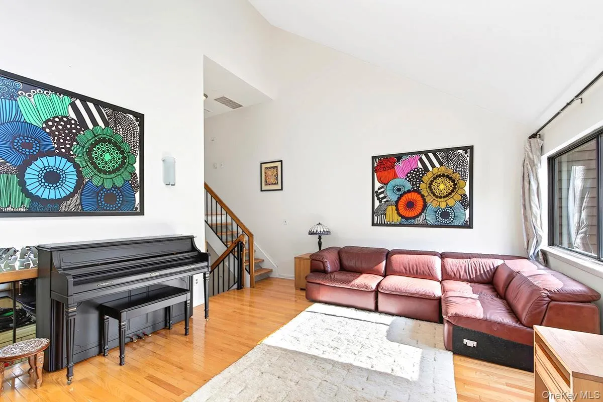 246 Treetop Crescent, Rye Town, NY, 2 Bedrooms Bedrooms, 5 Rooms Rooms,2 BathroomsBathrooms,Residential,For Rent,Treetop,0,1049483 246 Treetop Crescent, Rye Town, NY, 2 Bedrooms Bedrooms, 5 Rooms Rooms,2 BathroomsBathrooms,Residential,For Rent,Treetop,0,1049483