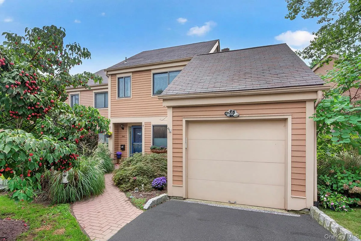 246 Treetop Crescent, Rye Town, NY, 2 Bedrooms Bedrooms, 5 Rooms Rooms,2 BathroomsBathrooms,Residential,For Rent,Treetop,0,1049483 246 Treetop Crescent, Rye Town, NY, 2 Bedrooms Bedrooms, 5 Rooms Rooms,2 BathroomsBathrooms,Residential,For Rent,Treetop,0,1049483