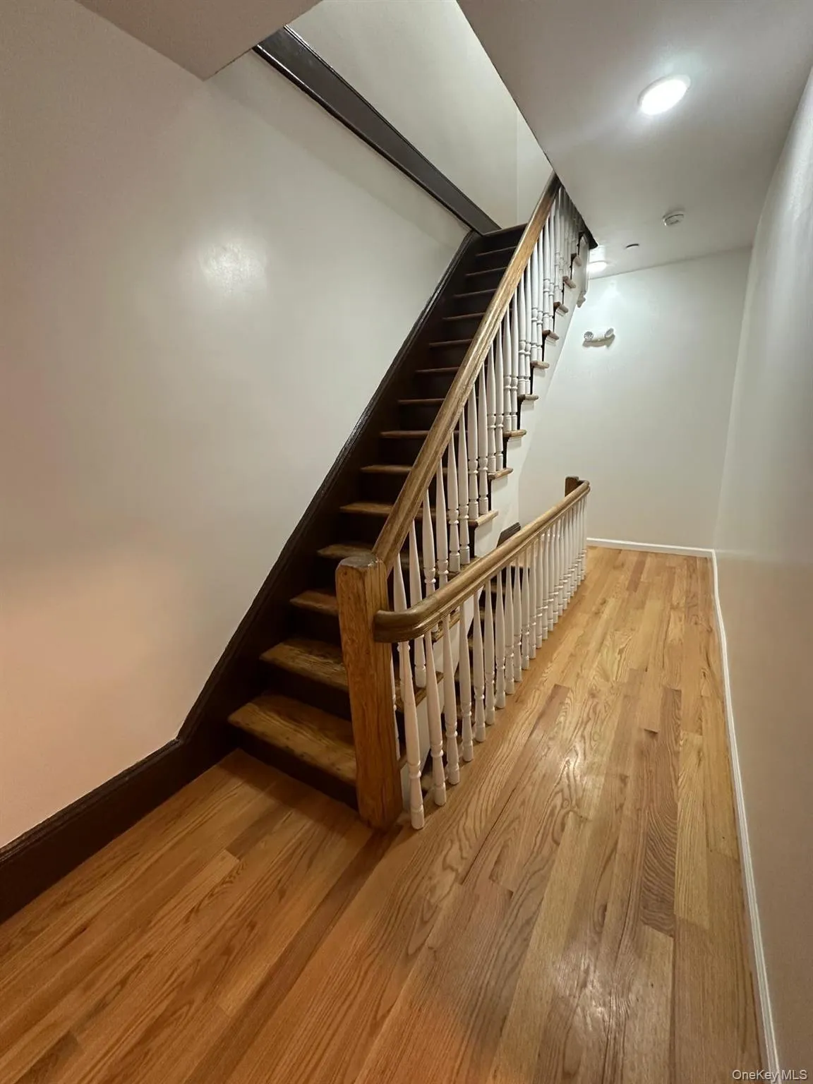 31 Benkard Avenue, Newburgh (city), NY, 4 Bedrooms Bedrooms, 7 Rooms Rooms,1 BathroomBathrooms,Residential Lease,For Rent,Benkard,0,1049484 31 Benkard Avenue, Newburgh (city), NY, 4 Bedrooms Bedrooms, 7 Rooms Rooms,1 BathroomBathrooms,Residential Lease,For Rent,Benkard,0,1049484