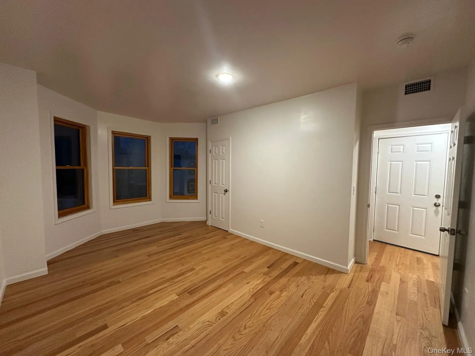 31 Benkard Avenue, Newburgh (city), NY, 4 Bedrooms Bedrooms, 7 Rooms Rooms,1 BathroomBathrooms,Residential Lease,For Rent,Benkard,0,1049484 31 Benkard Avenue, Newburgh (city), NY, 4 Bedrooms Bedrooms, 7 Rooms Rooms,1 BathroomBathrooms,Residential Lease,For Rent,Benkard,0,1049484