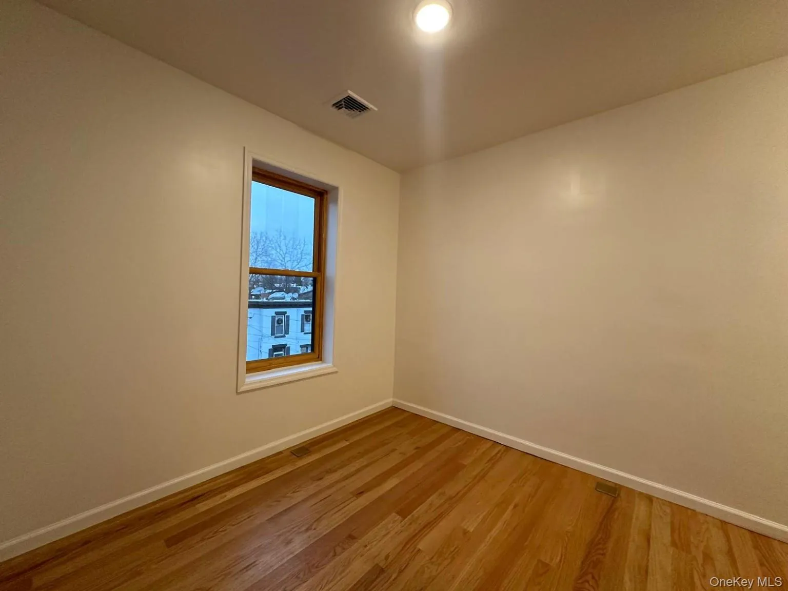 31 Benkard Avenue, Newburgh (city), NY, 4 Bedrooms Bedrooms, 7 Rooms Rooms,1 BathroomBathrooms,Residential Lease,For Rent,Benkard,0,1049484 31 Benkard Avenue, Newburgh (city), NY, 4 Bedrooms Bedrooms, 7 Rooms Rooms,1 BathroomBathrooms,Residential Lease,For Rent,Benkard,0,1049484