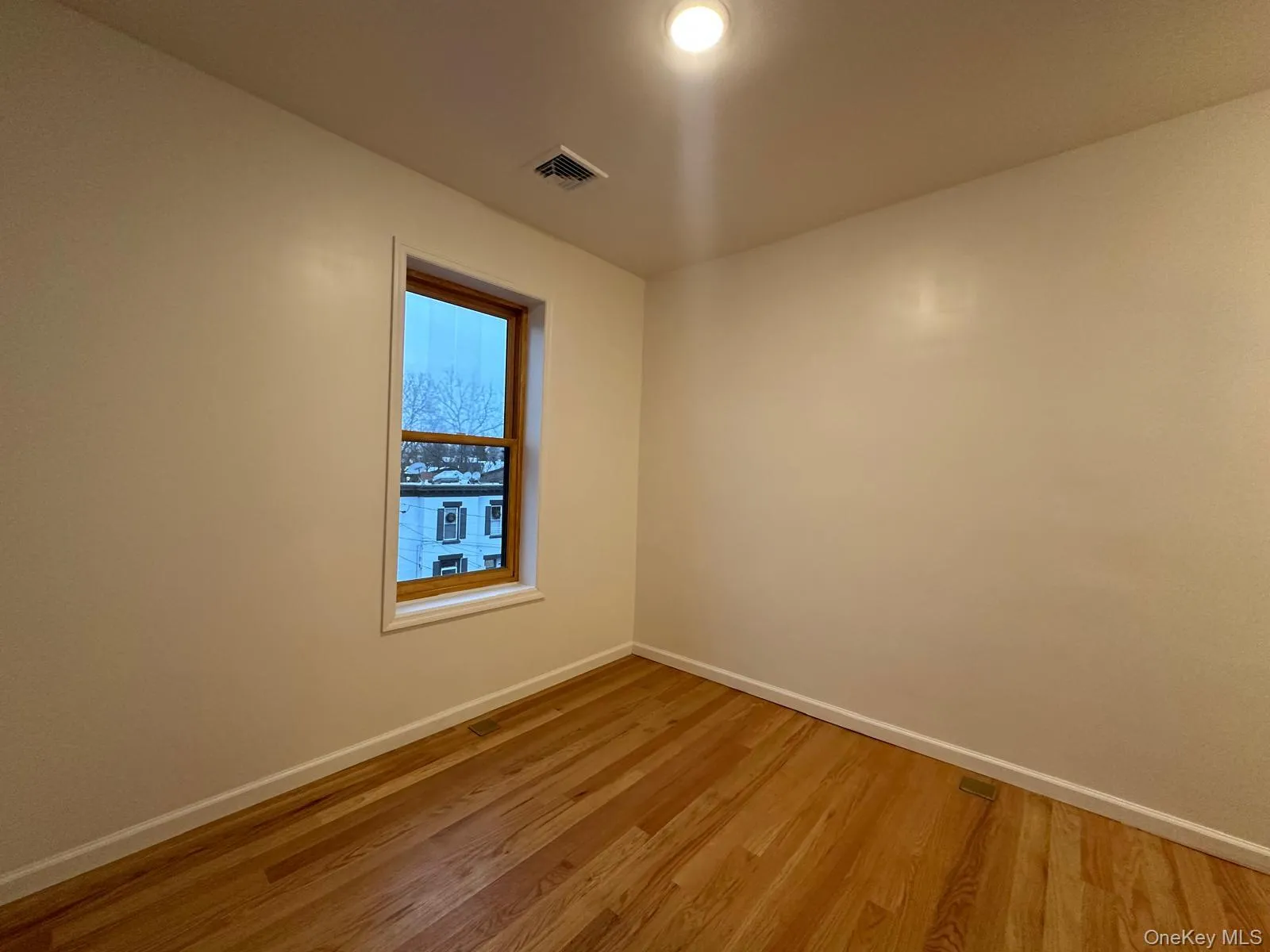 31 Benkard Avenue, Newburgh (city), NY, 4 Bedrooms Bedrooms, 7 Rooms Rooms,1 BathroomBathrooms,Residential Lease,For Rent,Benkard,0,1049484 31 Benkard Avenue, Newburgh (city), NY, 4 Bedrooms Bedrooms, 7 Rooms Rooms,1 BathroomBathrooms,Residential Lease,For Rent,Benkard,0,1049484