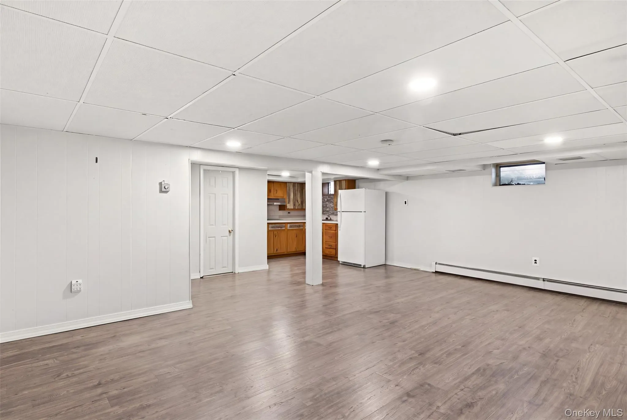 Finished Bsmt w. Vinyl Flooring Finished Bsmt w. Vinyl Flooring