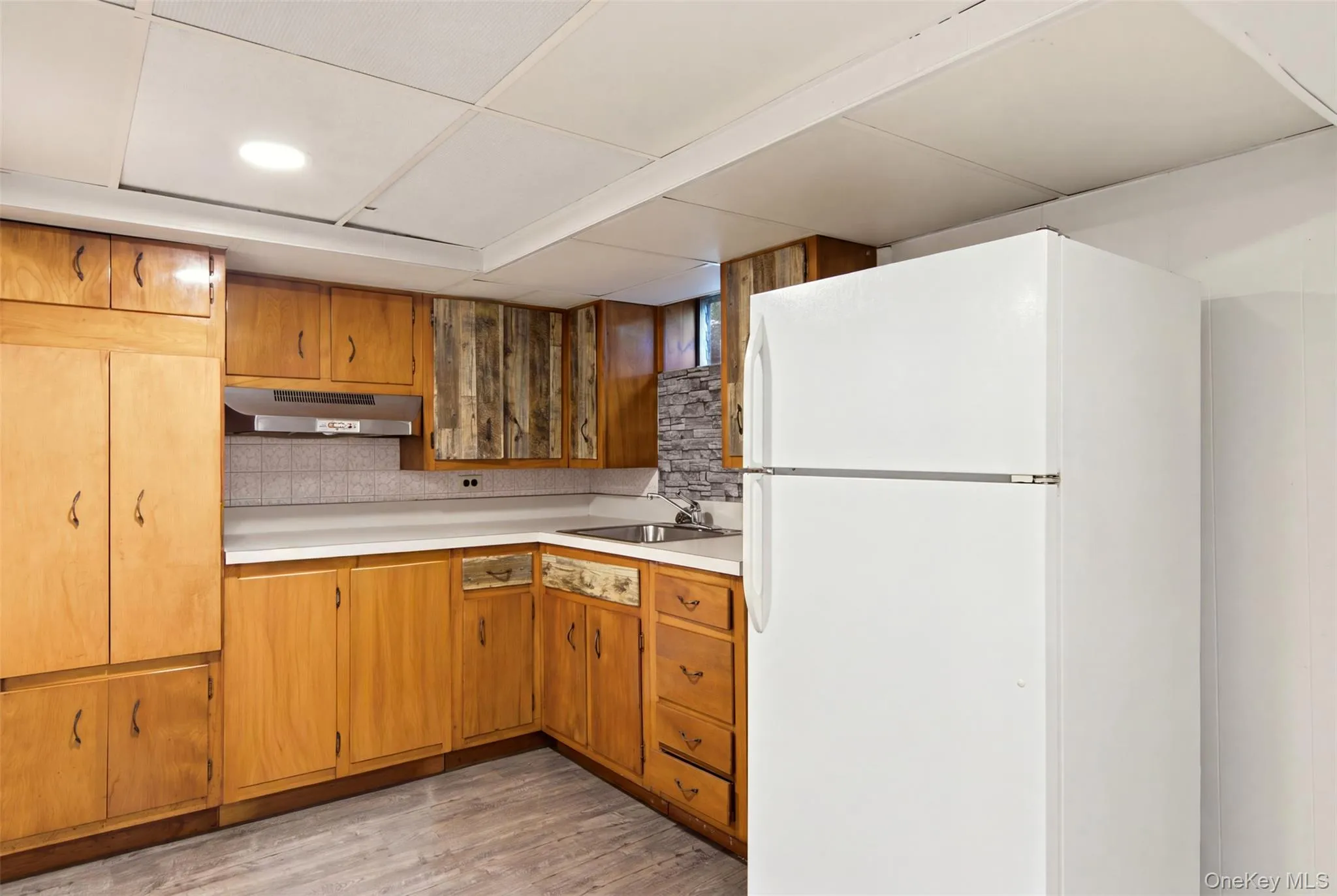 Storage Cabinets w. Addt’l Refrigerator Storage Cabinets w. Addt’l Refrigerator