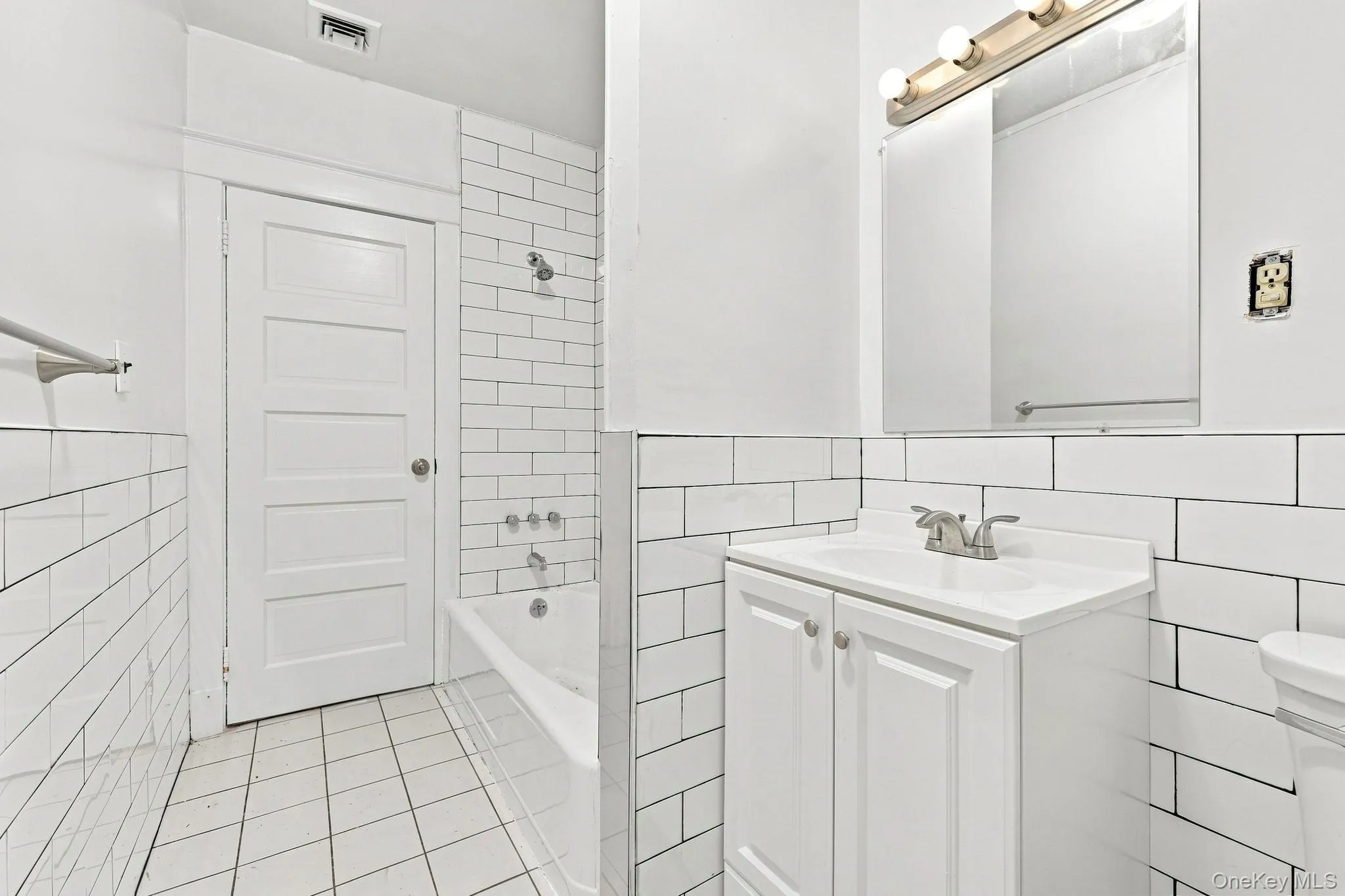 151 Babbitt Road, Bedford, NY, 2 Bedrooms Bedrooms, 6 Rooms Rooms,1 BathroomBathrooms,Residential,For Rent,Babbitt,0,1049500 151 Babbitt Road, Bedford, NY, 2 Bedrooms Bedrooms, 6 Rooms Rooms,1 BathroomBathrooms,Residential,For Rent,Babbitt,0,1049500