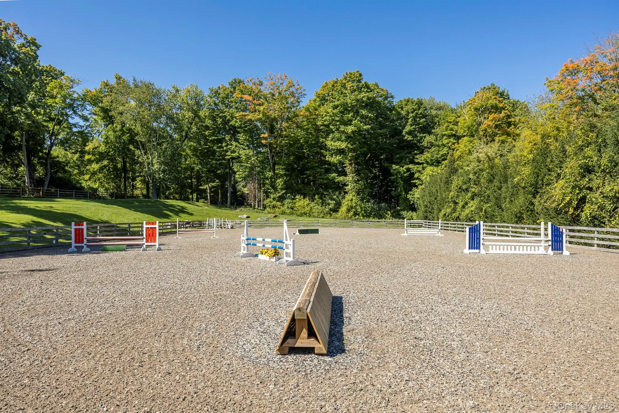 Arena with TravelRite footing Arena with TravelRite footing