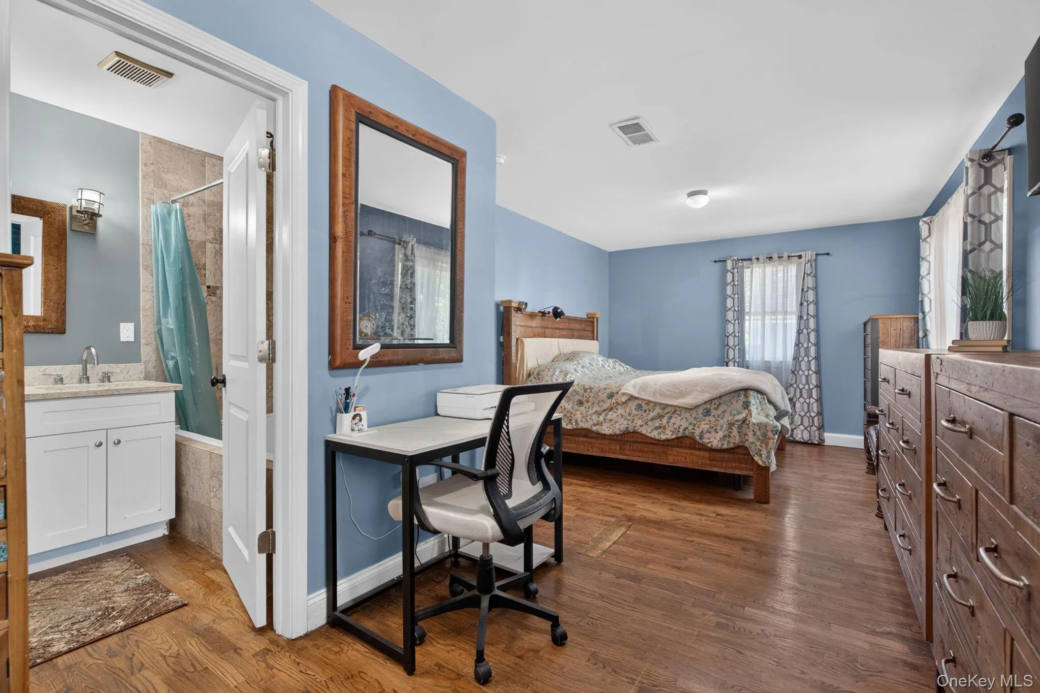 11 Amy Lane, Middletown, NY, 5 Bedrooms Bedrooms, 10 Rooms Rooms,4 BathroomsBathrooms,Residential,For Rent,Amy,0,1049513 11 Amy Lane, Middletown, NY, 5 Bedrooms Bedrooms, 10 Rooms Rooms,4 BathroomsBathrooms,Residential,For Rent,Amy,0,1049513