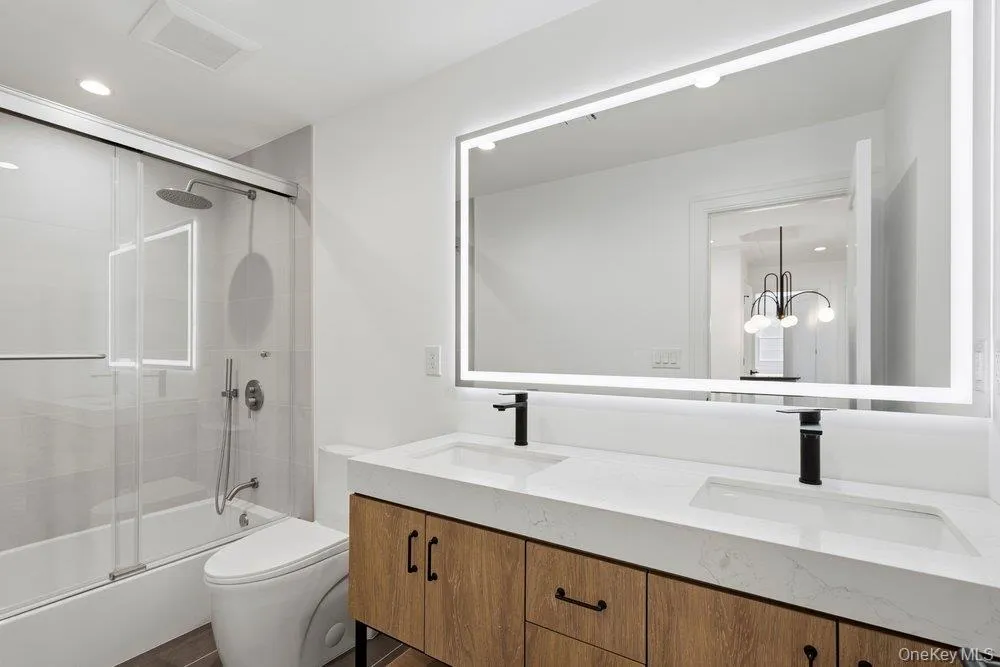 3 Aron Drive, Oyster Bay, NY, 4 Bedrooms Bedrooms, 10 Rooms Rooms,4 BathroomsBathrooms,Residential,For Rent,Aron,0,1049514 3 Aron Drive, Oyster Bay, NY, 4 Bedrooms Bedrooms, 10 Rooms Rooms,4 BathroomsBathrooms,Residential,For Rent,Aron,0,1049514