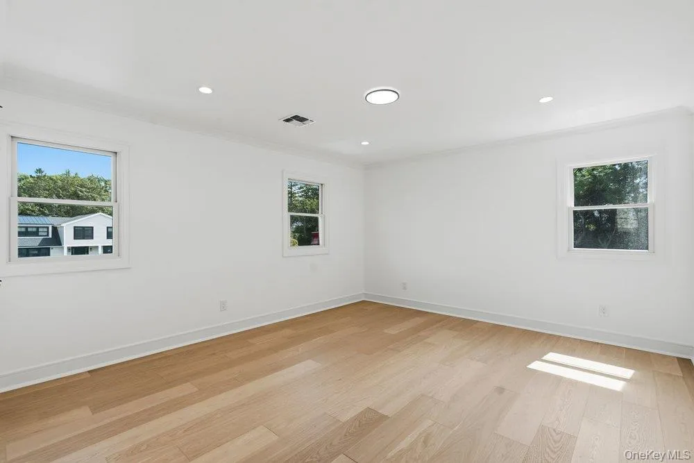 3 Aron Drive, Oyster Bay, NY, 4 Bedrooms Bedrooms, 10 Rooms Rooms,4 BathroomsBathrooms,Residential,For Rent,Aron,0,1049514 3 Aron Drive, Oyster Bay, NY, 4 Bedrooms Bedrooms, 10 Rooms Rooms,4 BathroomsBathrooms,Residential,For Rent,Aron,0,1049514