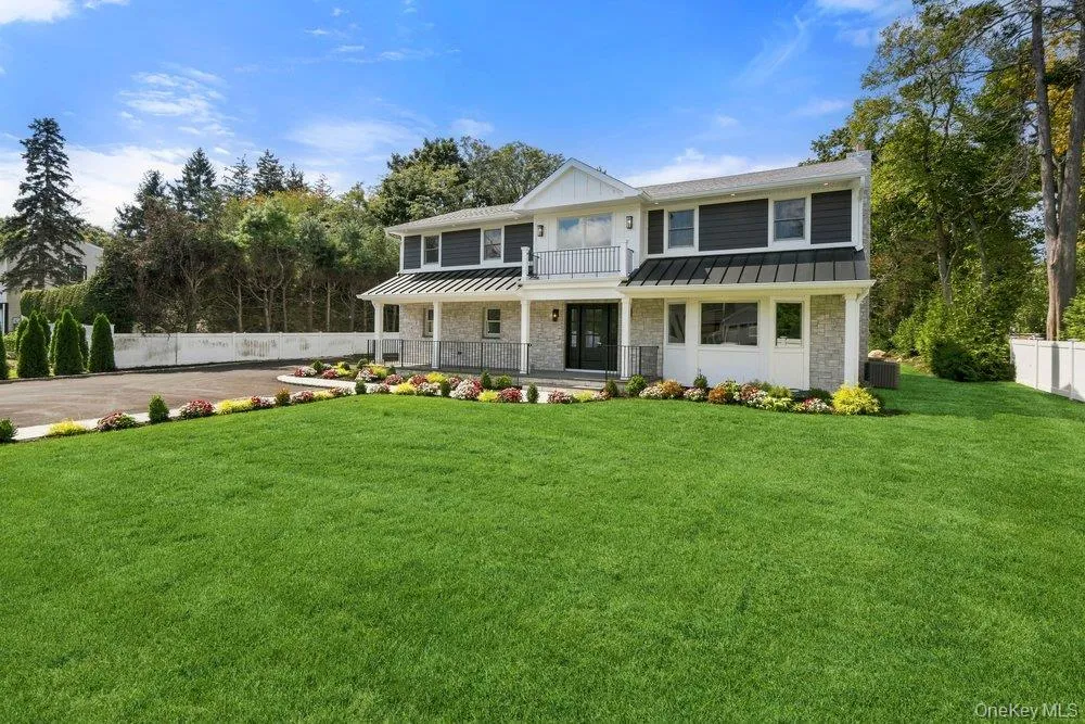 3 Aron Drive, Oyster Bay, NY, 4 Bedrooms Bedrooms, 10 Rooms Rooms,4 BathroomsBathrooms,Residential,For Rent,Aron,0,1049514 3 Aron Drive, Oyster Bay, NY, 4 Bedrooms Bedrooms, 10 Rooms Rooms,4 BathroomsBathrooms,Residential,For Rent,Aron,0,1049514