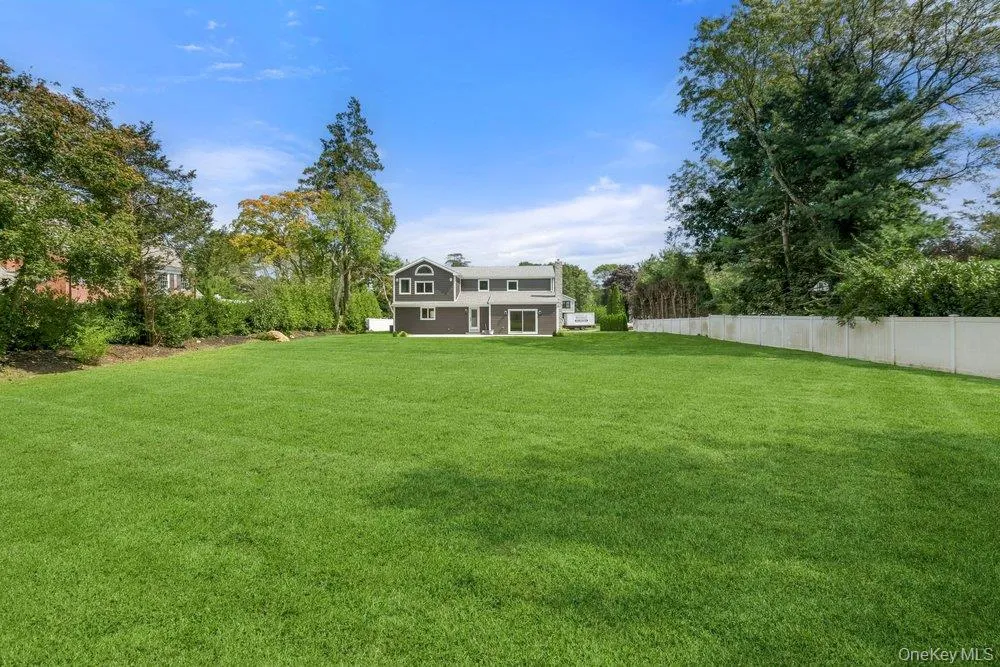 3 Aron Drive, Oyster Bay, NY, 4 Bedrooms Bedrooms, 10 Rooms Rooms,4 BathroomsBathrooms,Residential,For Rent,Aron,0,1049514 3 Aron Drive, Oyster Bay, NY, 4 Bedrooms Bedrooms, 10 Rooms Rooms,4 BathroomsBathrooms,Residential,For Rent,Aron,0,1049514