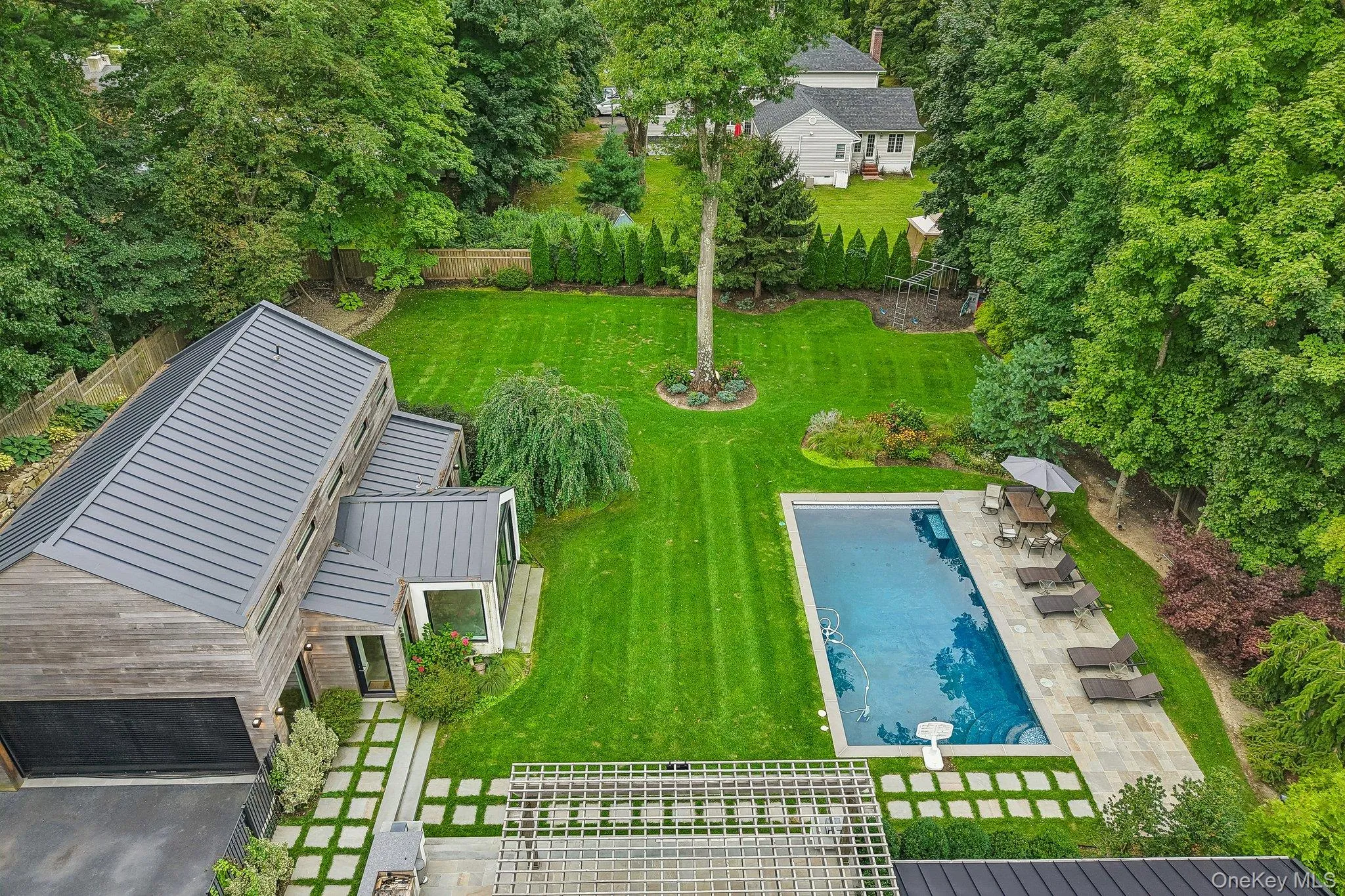 Totally private & fenced yard Totally private & fenced yard