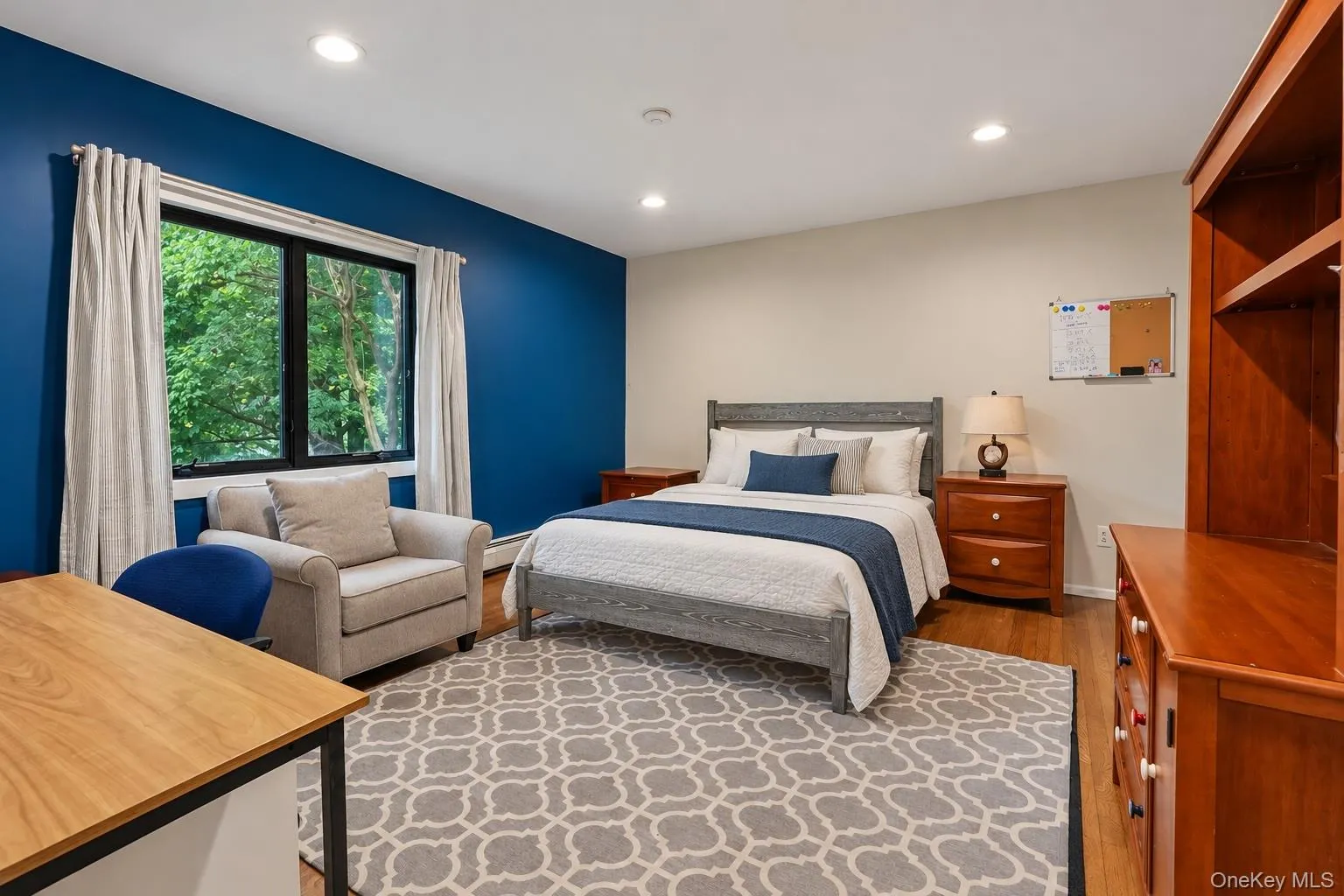 2nd bedroom Generously sized 2nd bedroom Generously sized