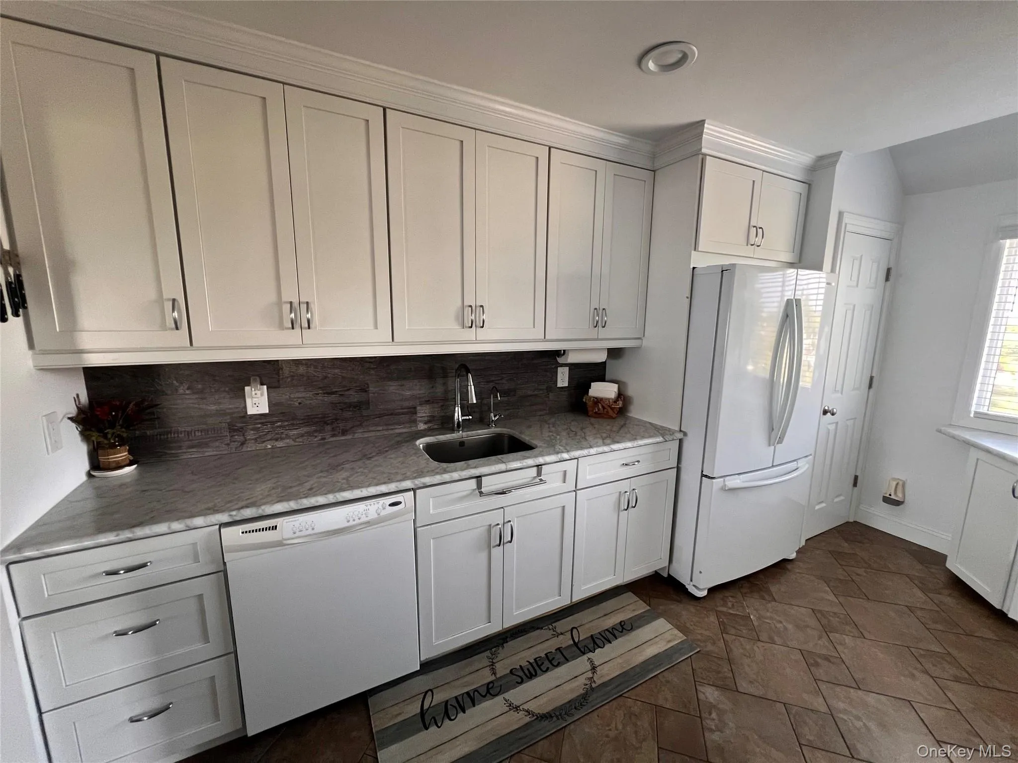 14 Waters Edge, Brookhaven, NY, 3 Bedrooms Bedrooms, 8 Rooms Rooms,2 BathroomsBathrooms,Residential,For Rent,Waters Edge,0,1049521 14 Waters Edge, Brookhaven, NY, 3 Bedrooms Bedrooms, 8 Rooms Rooms,2 BathroomsBathrooms,Residential,For Rent,Waters Edge,0,1049521