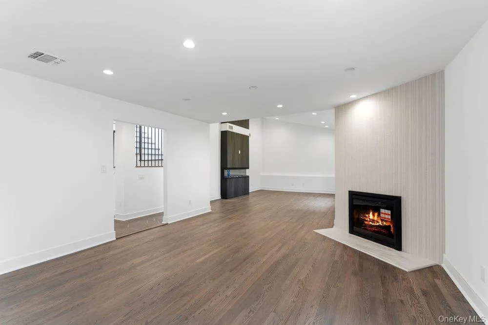 185 Harvard Drive, Oyster Bay, NY, 4 Bedrooms Bedrooms, 10 Rooms Rooms,2 BathroomsBathrooms,Residential,For Rent,Harvard,0,1049525 185 Harvard Drive, Oyster Bay, NY, 4 Bedrooms Bedrooms, 10 Rooms Rooms,2 BathroomsBathrooms,Residential,For Rent,Harvard,0,1049525