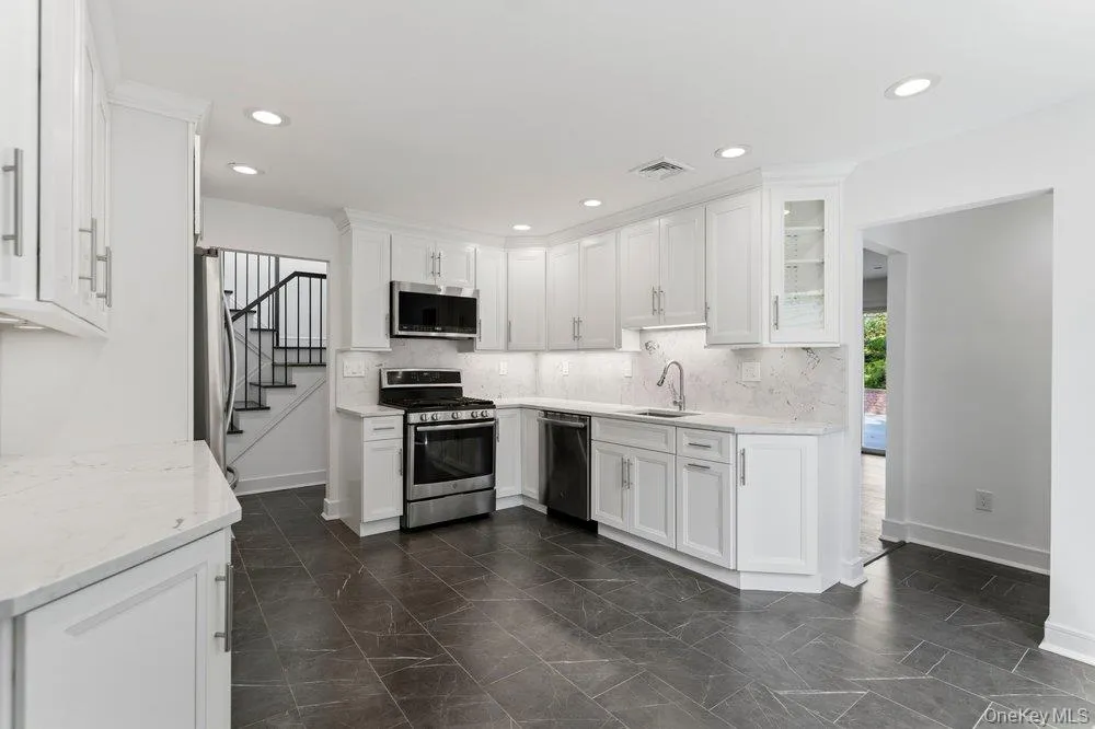 185 Harvard Drive, Oyster Bay, NY, 4 Bedrooms Bedrooms, 10 Rooms Rooms,2 BathroomsBathrooms,Residential,For Rent,Harvard,0,1049525 185 Harvard Drive, Oyster Bay, NY, 4 Bedrooms Bedrooms, 10 Rooms Rooms,2 BathroomsBathrooms,Residential,For Rent,Harvard,0,1049525