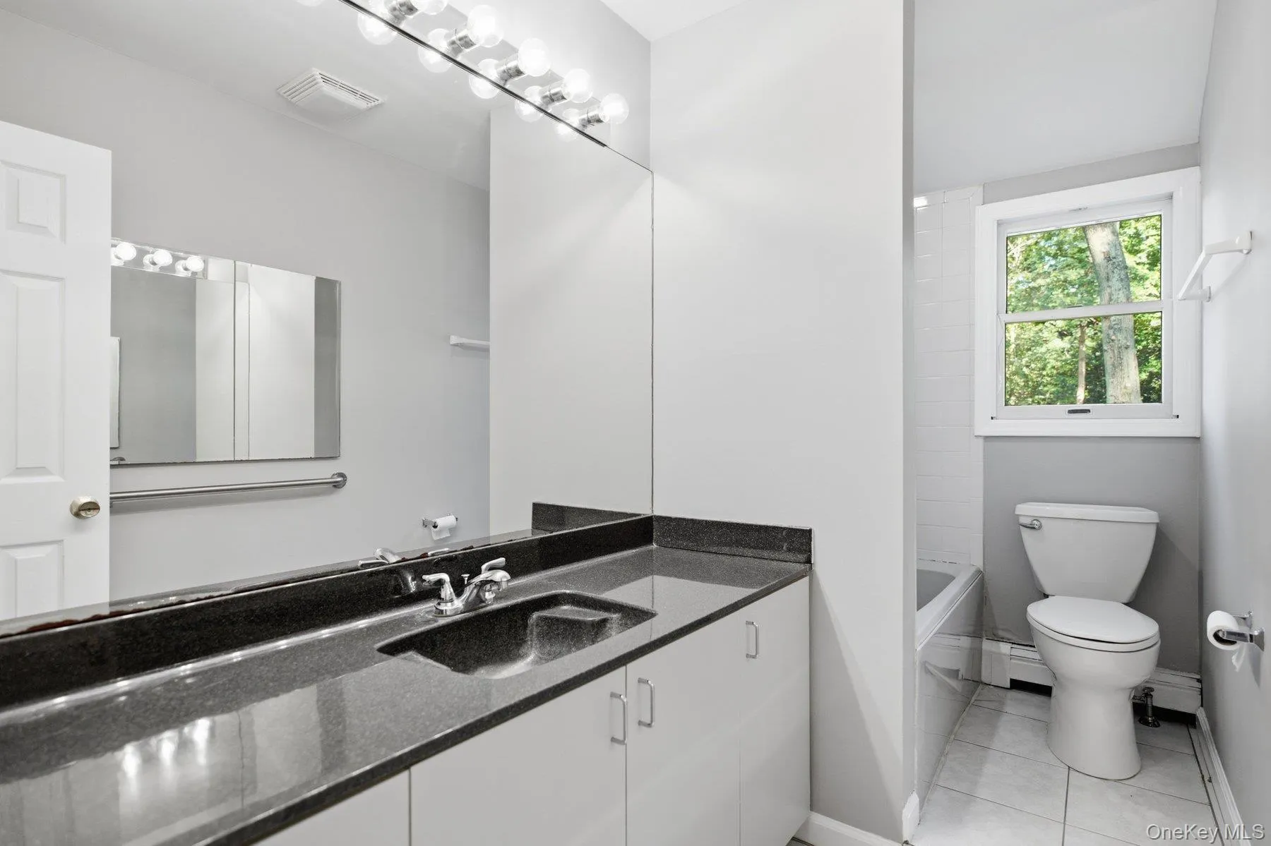 1st Floor Full Bath 1st Floor Full Bath