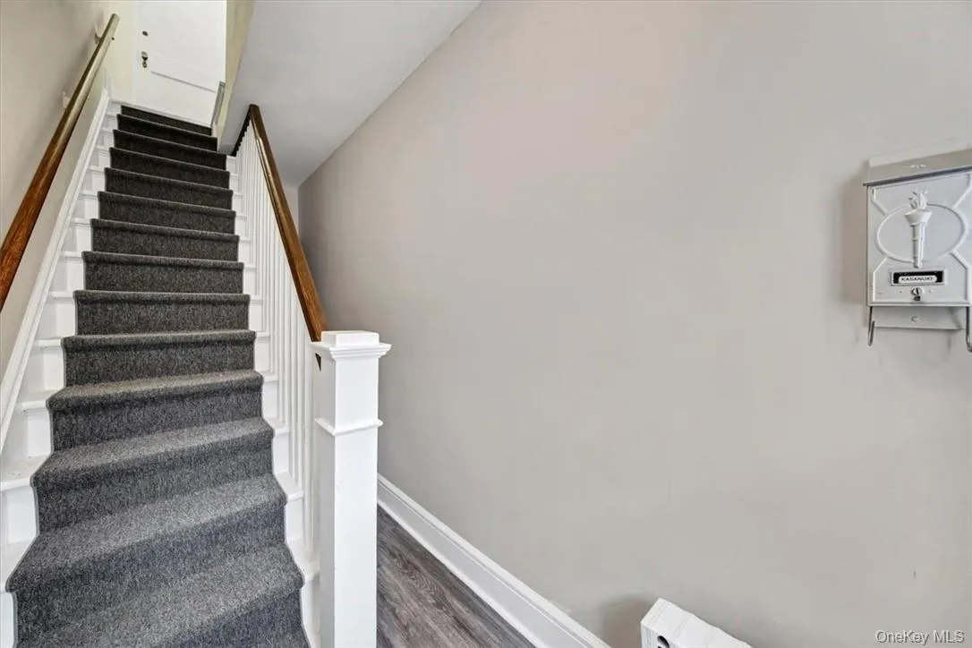 15 Kaldenberg Place, Greenburgh, NY, 2 Bedrooms Bedrooms, 4 Rooms Rooms,1 BathroomBathrooms,Residential Lease,For Rent,Kaldenberg,0,1049529 15 Kaldenberg Place, Greenburgh, NY, 2 Bedrooms Bedrooms, 4 Rooms Rooms,1 BathroomBathrooms,Residential Lease,For Rent,Kaldenberg,0,1049529