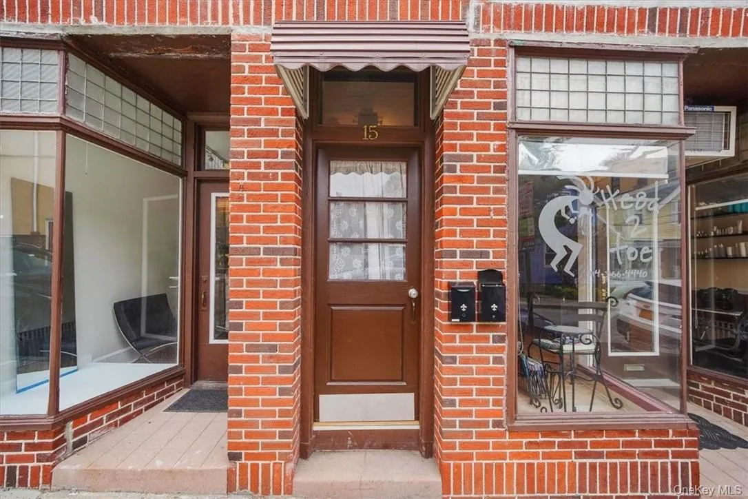 15 Kaldenberg Place, Greenburgh, NY, 2 Bedrooms Bedrooms, 4 Rooms Rooms,1 BathroomBathrooms,Residential Lease,For Rent,Kaldenberg,0,1049529 15 Kaldenberg Place, Greenburgh, NY, 2 Bedrooms Bedrooms, 4 Rooms Rooms,1 BathroomBathrooms,Residential Lease,For Rent,Kaldenberg,0,1049529