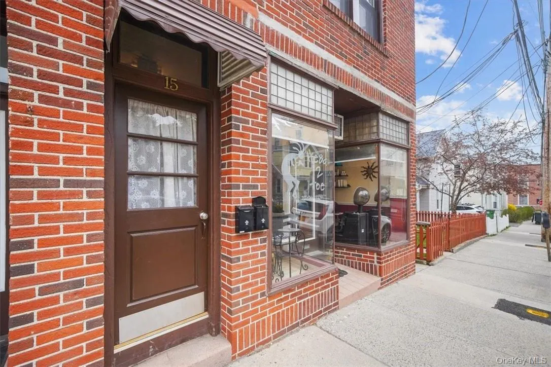 15 Kaldenberg Place, Greenburgh, NY, 2 Bedrooms Bedrooms, 4 Rooms Rooms,1 BathroomBathrooms,Residential Lease,For Rent,Kaldenberg,0,1049529 15 Kaldenberg Place, Greenburgh, NY, 2 Bedrooms Bedrooms, 4 Rooms Rooms,1 BathroomBathrooms,Residential Lease,For Rent,Kaldenberg,0,1049529