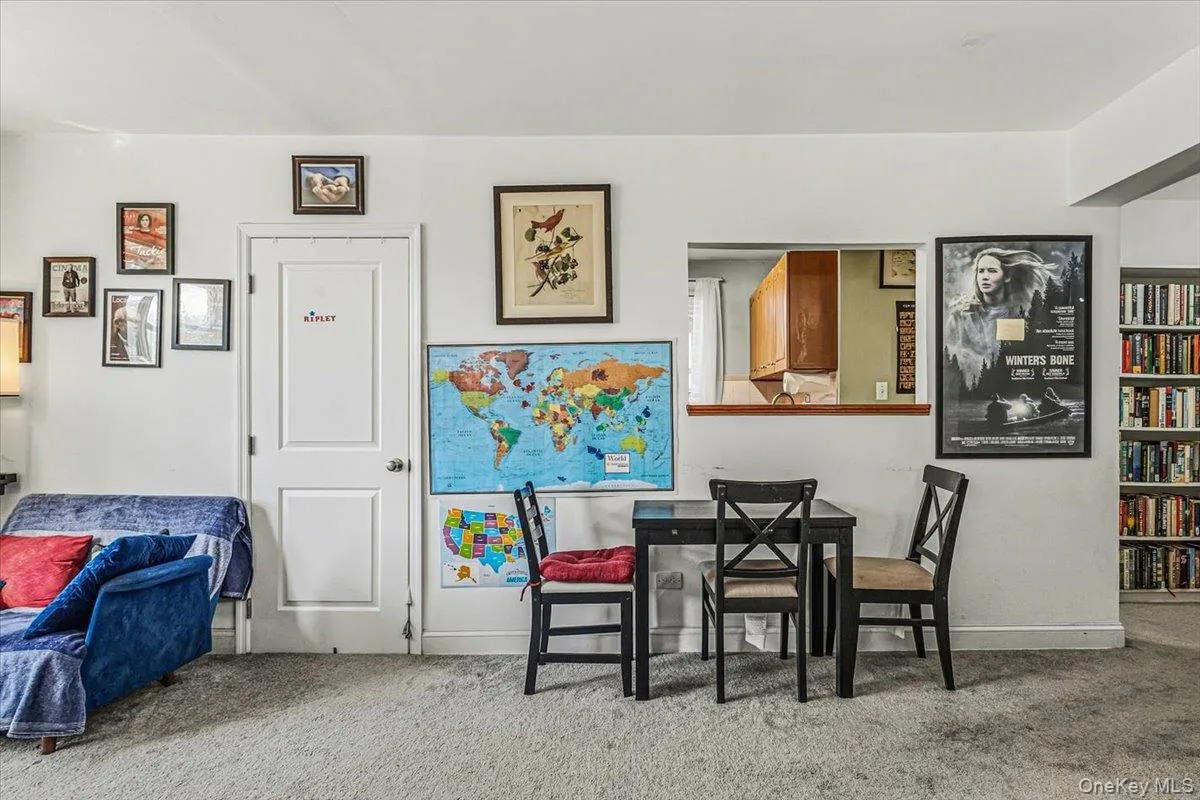 84-55 Daniels Street, New York, NY, 2 Bedrooms Bedrooms, 3 Rooms Rooms,1 BathroomBathrooms,Residential,For Rent,Daniels,0,1049532 84-55 Daniels Street, New York, NY, 2 Bedrooms Bedrooms, 3 Rooms Rooms,1 BathroomBathrooms,Residential,For Rent,Daniels,0,1049532