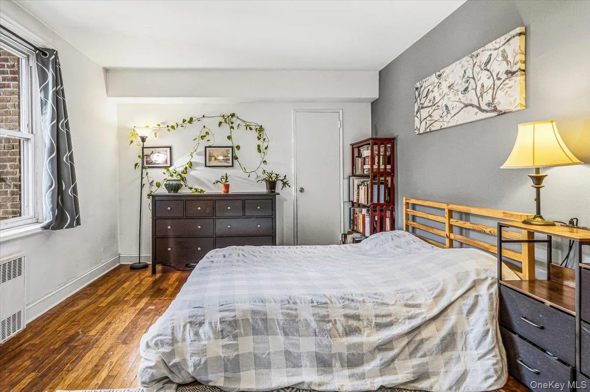 84-55 Daniels Street, New York, NY, 2 Bedrooms Bedrooms, 3 Rooms Rooms,1 BathroomBathrooms,Residential,For Rent,Daniels,0,1049532 84-55 Daniels Street, New York, NY, 2 Bedrooms Bedrooms, 3 Rooms Rooms,1 BathroomBathrooms,Residential,For Rent,Daniels,0,1049532